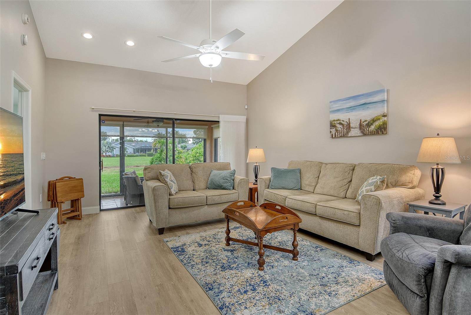Image 9 of 38 For 6261 Timber Lake Drive F6
