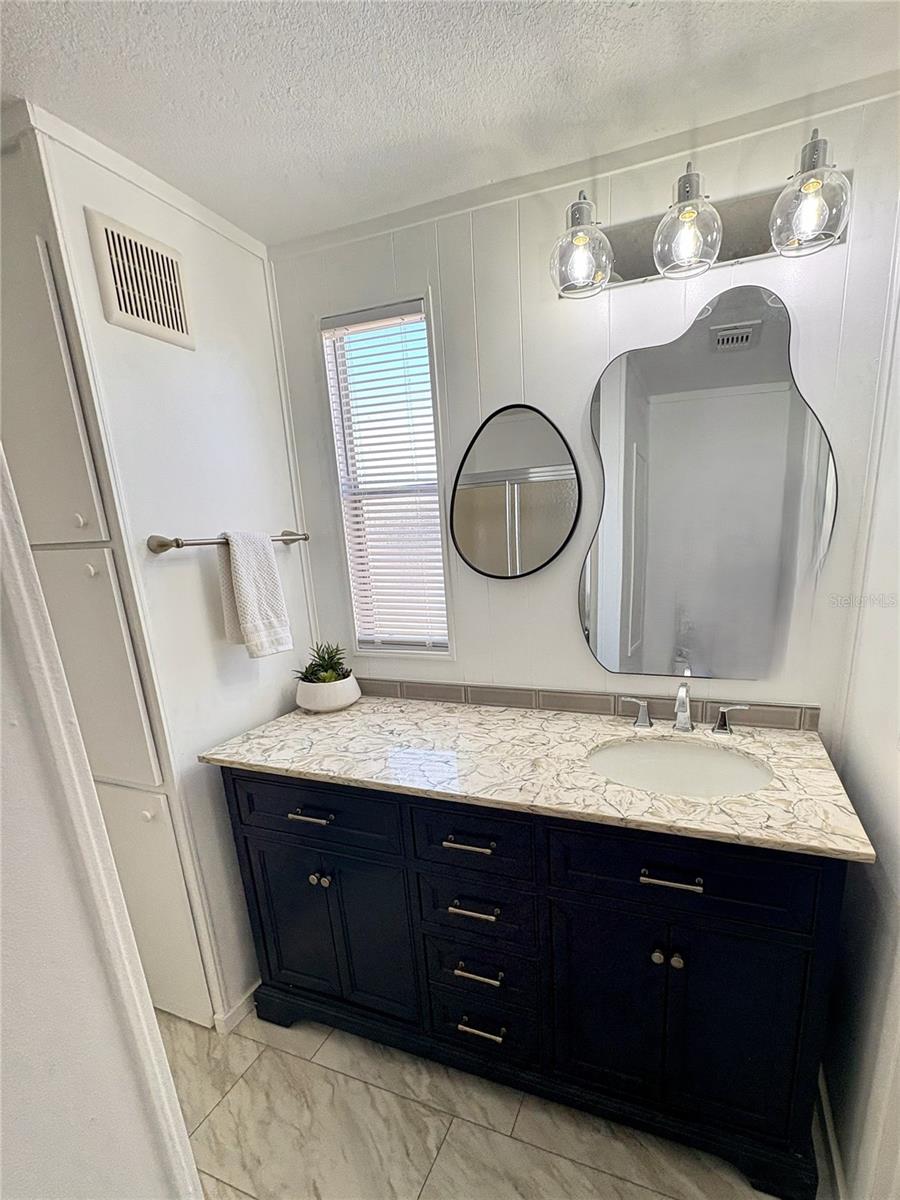 Image 10 of 21 For 43 Easter Island Circle