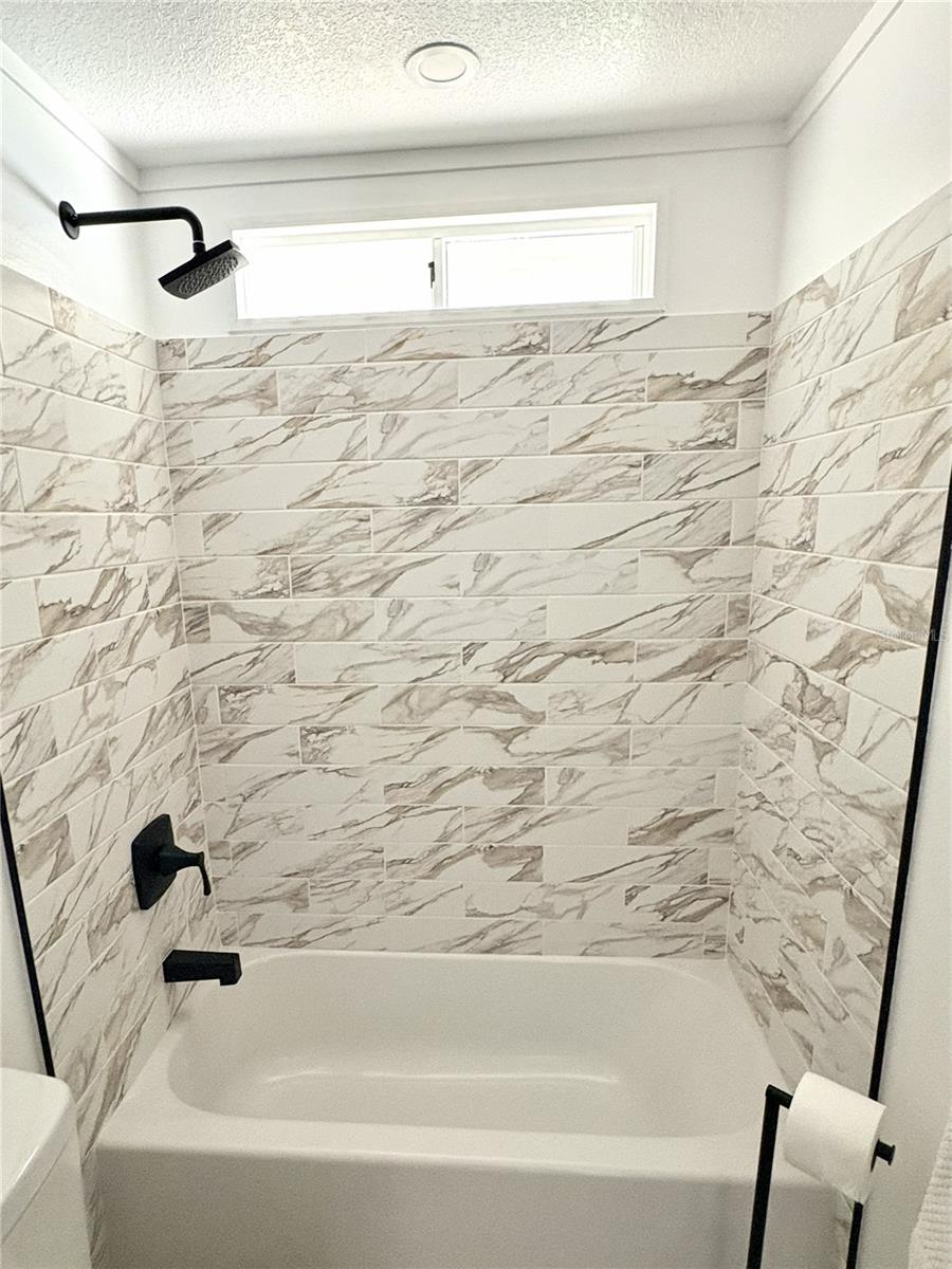 Image 14 of 21 For 43 Easter Island Circle