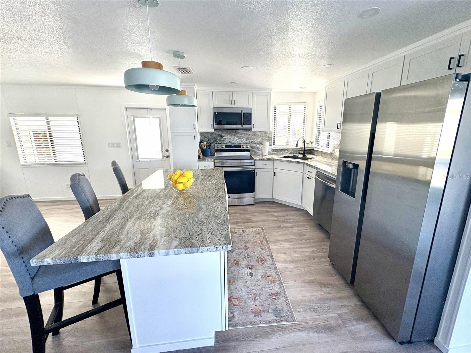 Image 7 of 21 For 43 Easter Island Circle