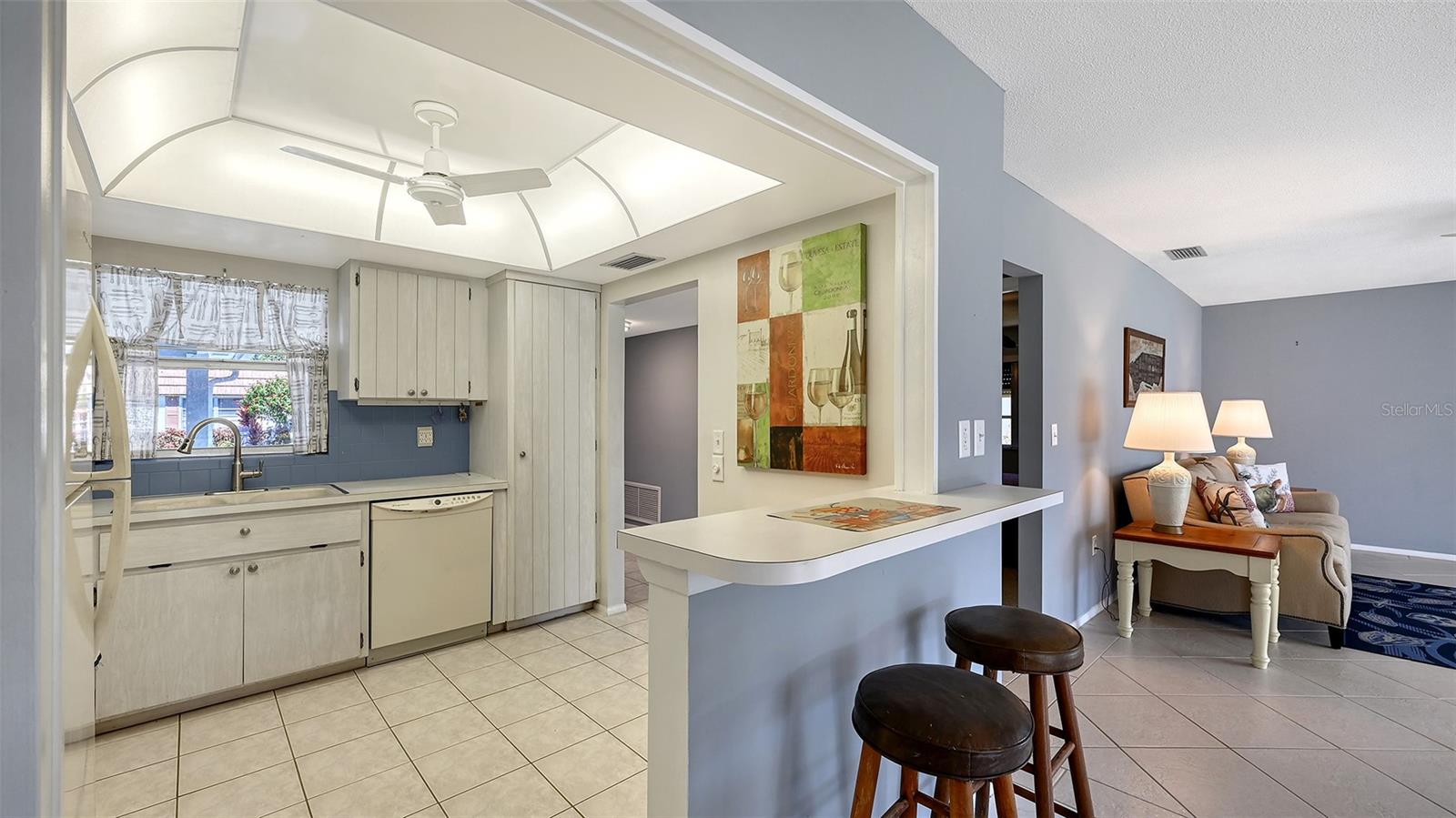 Image 15 of 47 For 5474 Riverbluff Circle V35