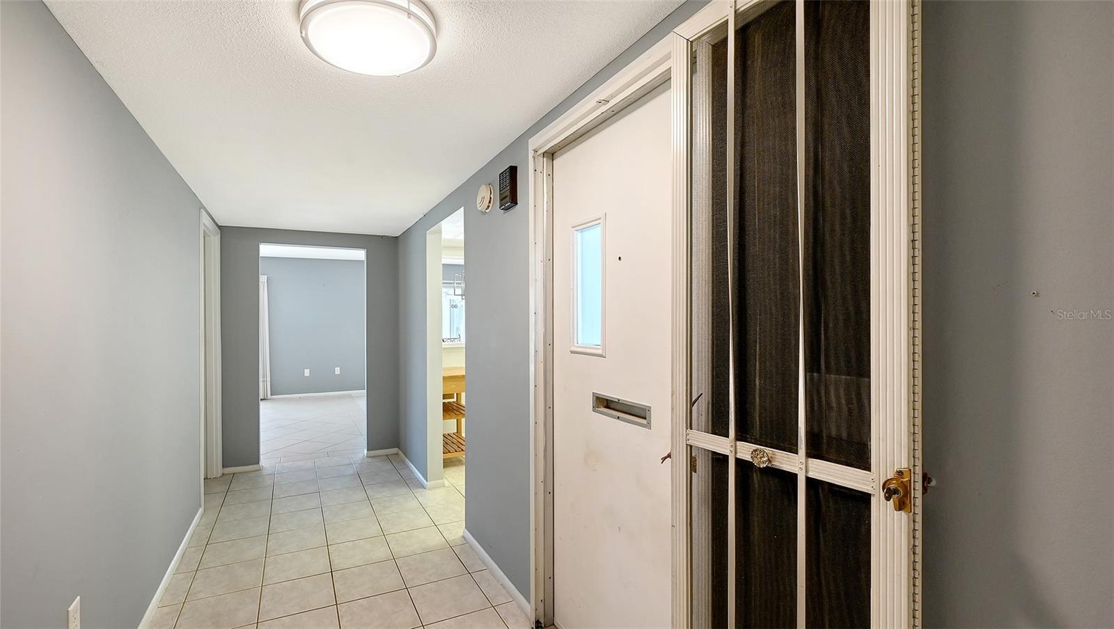 Image 18 of 47 For 5474 Riverbluff Circle V35