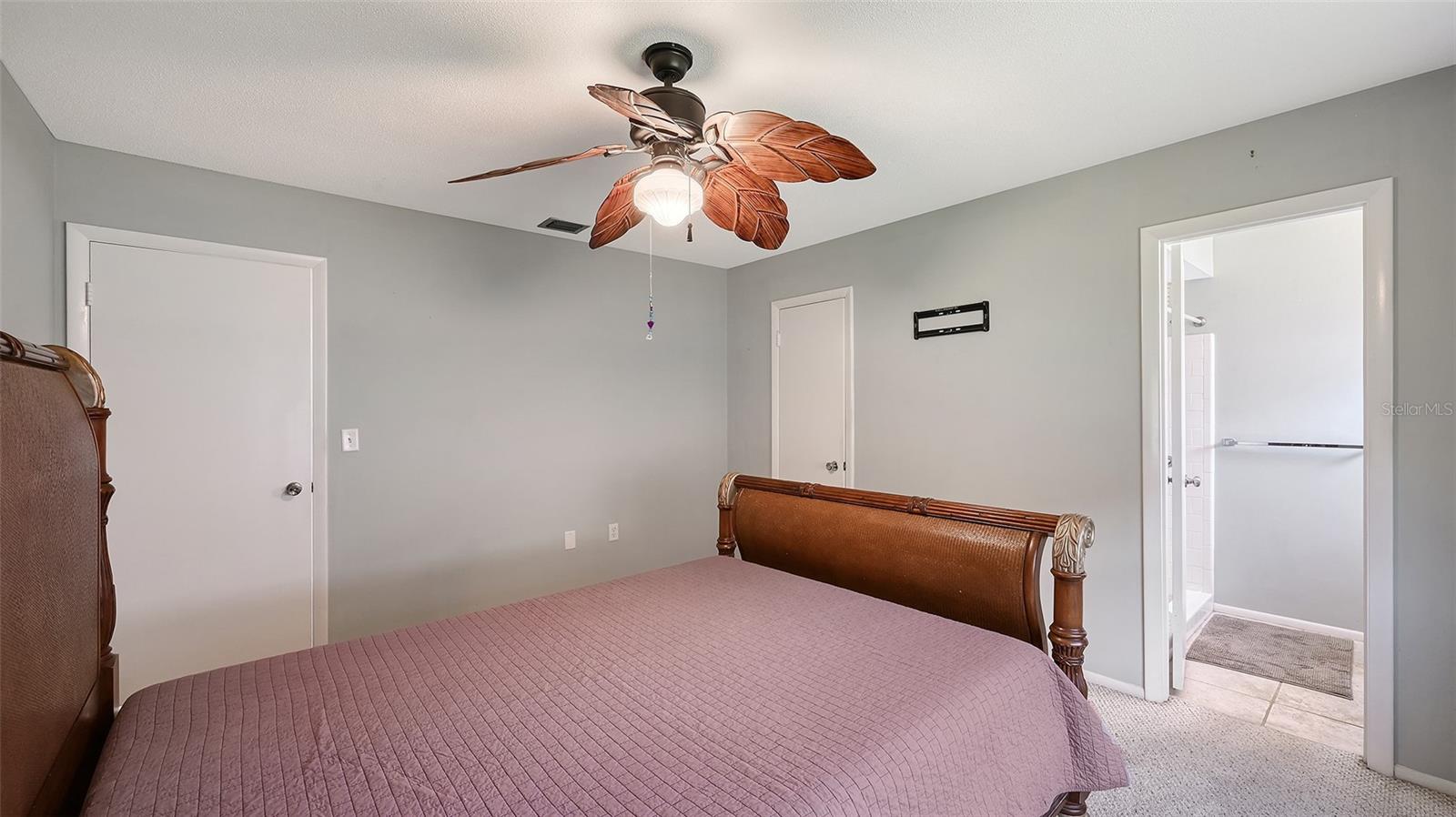 Image 20 of 47 For 5474 Riverbluff Circle V35