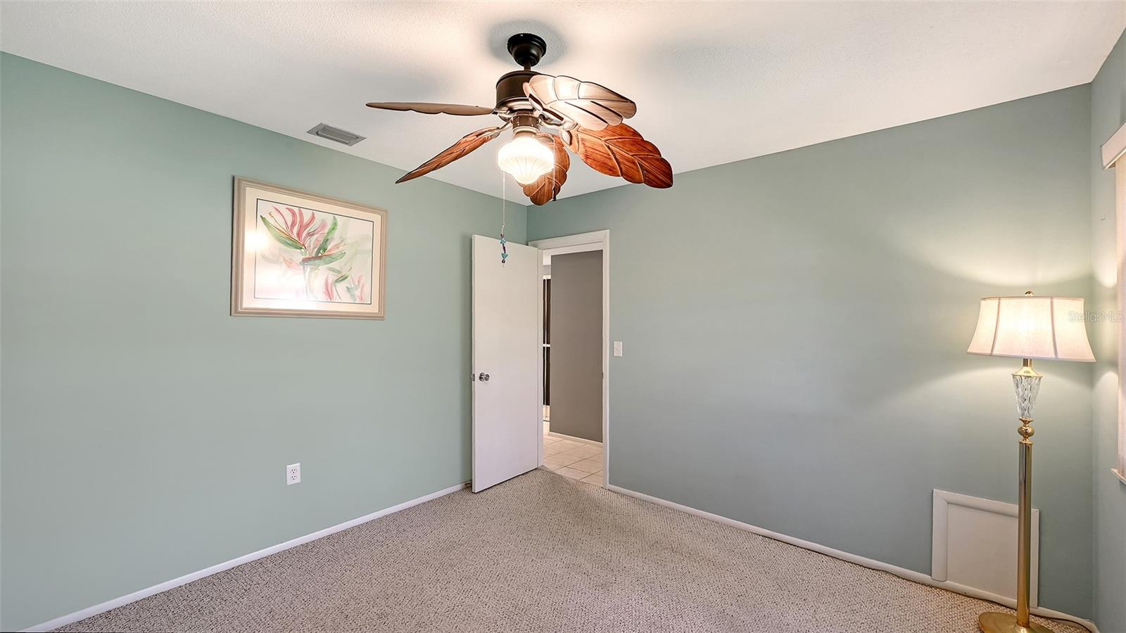 Image 23 of 47 For 5474 Riverbluff Circle V35