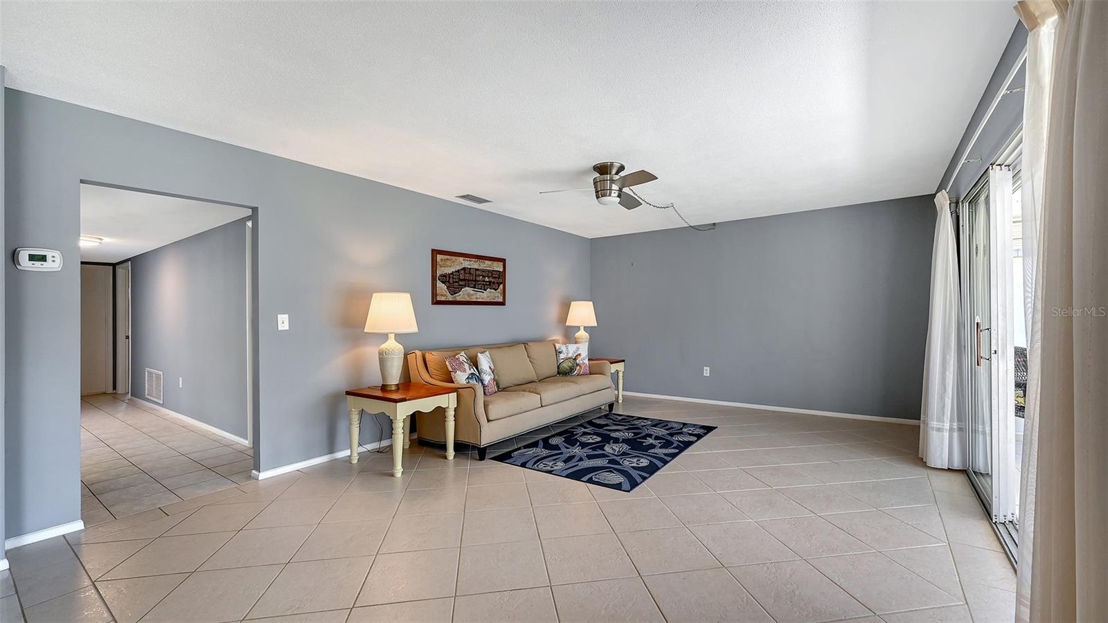 Image 6 of 47 For 5474 Riverbluff Circle V35