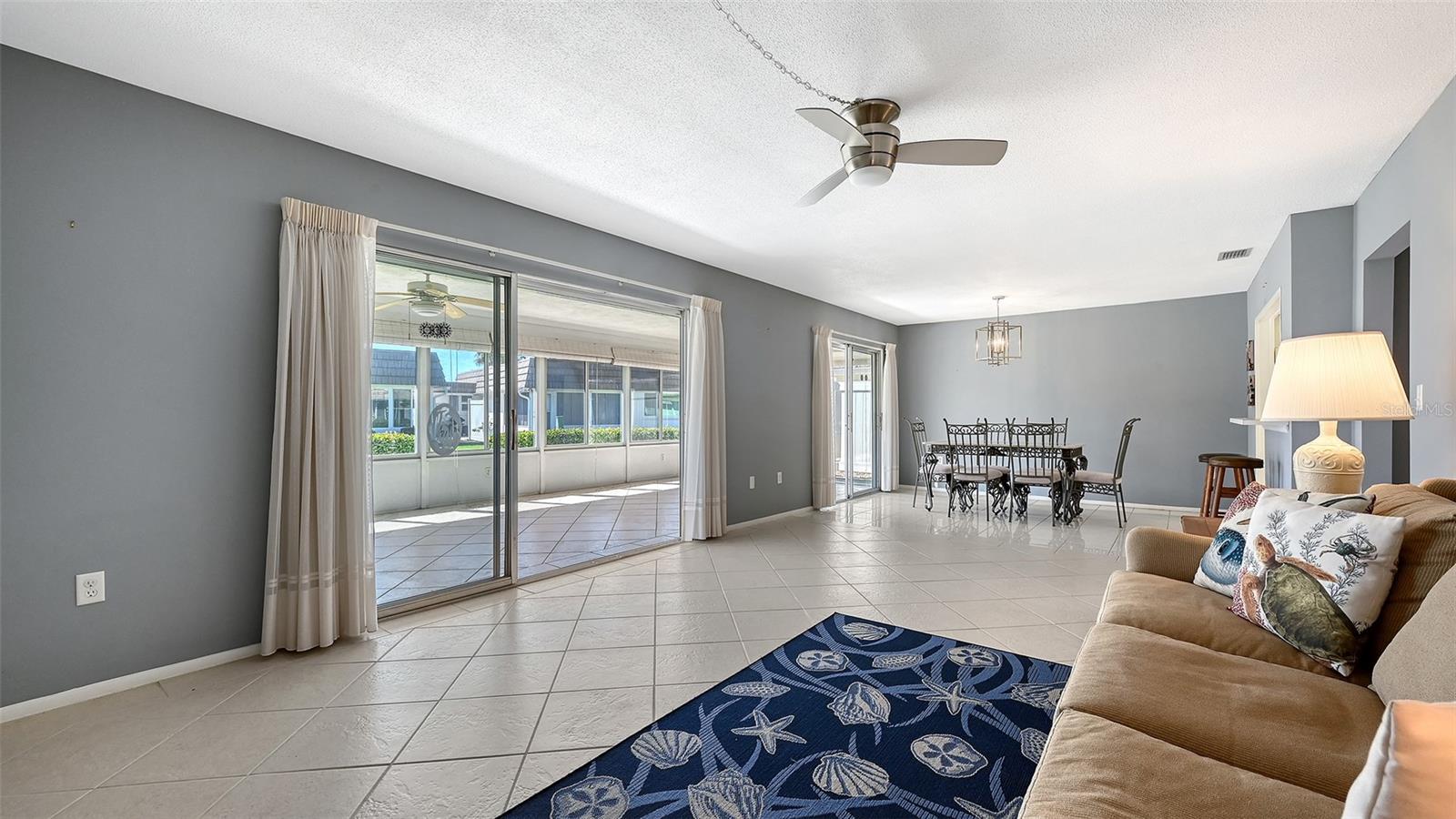 Image 8 of 47 For 5474 Riverbluff Circle V35