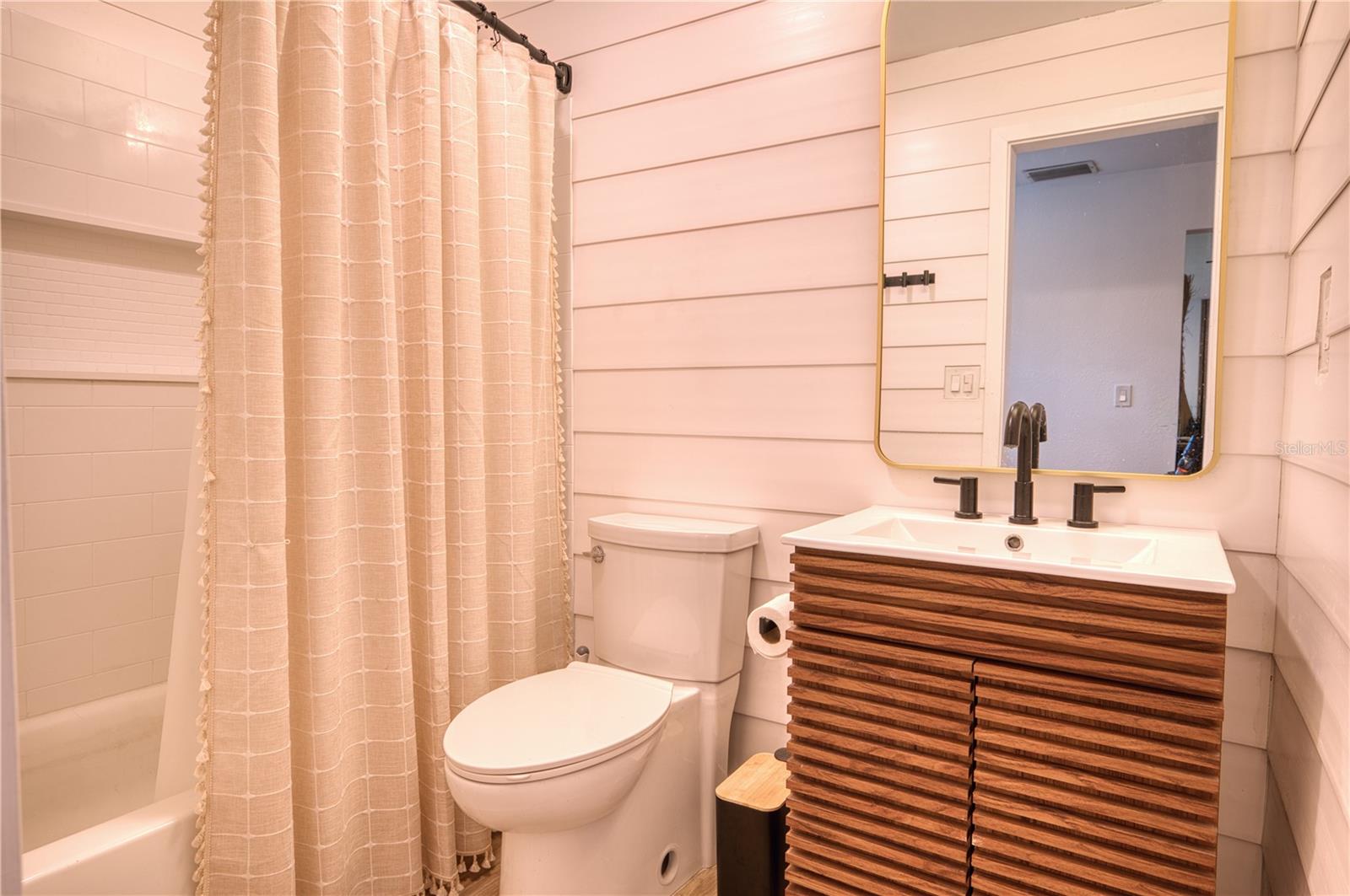 Image 40 of 88 For 5310 Jim Davis Road