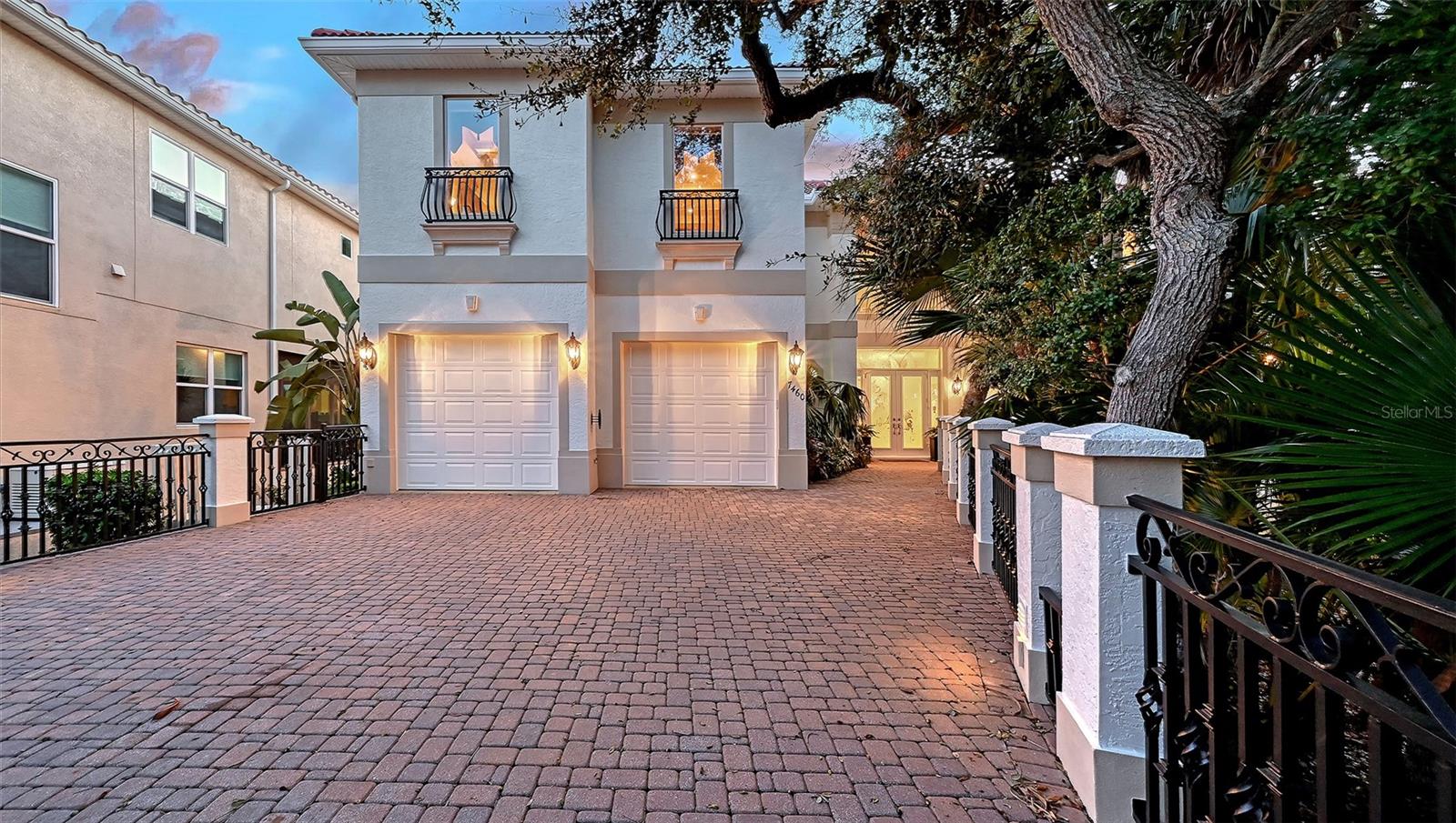 Listing photo id 1 for 7460 Monte Verde