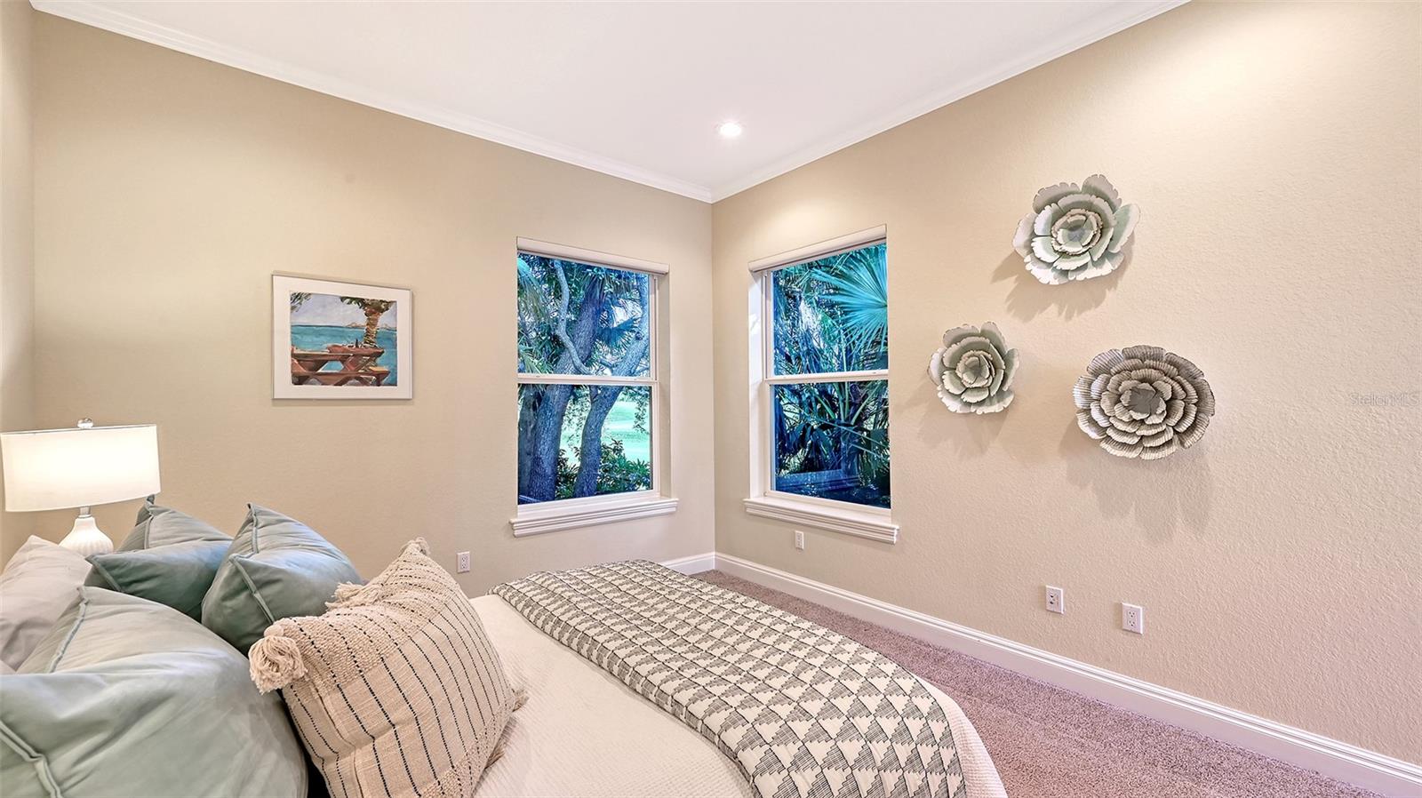 Listing photo id 46 for 7460 Monte Verde