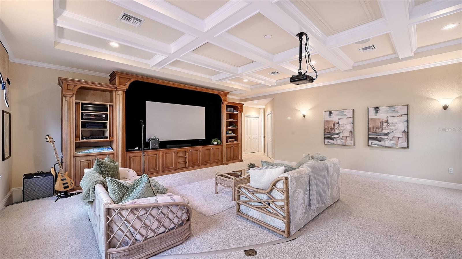 Listing photo id 65 for 7460 Monte Verde