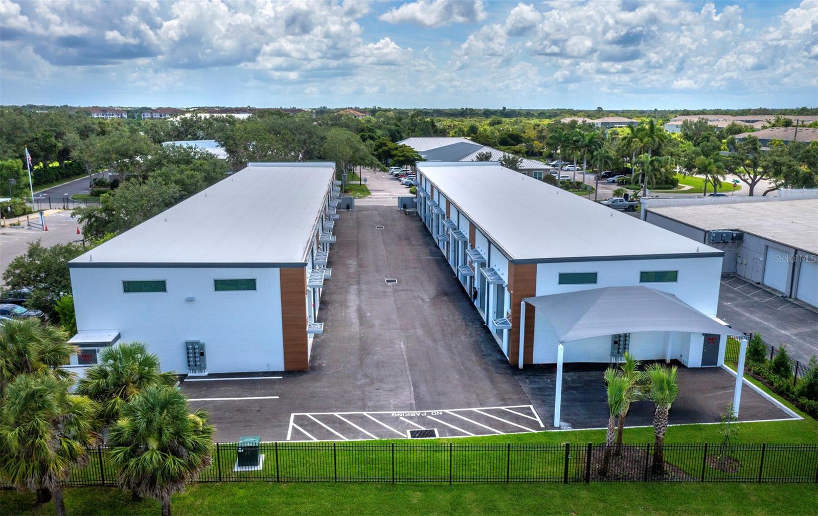 Image 18 of 27 For 6566 Palmer Park Circle 1