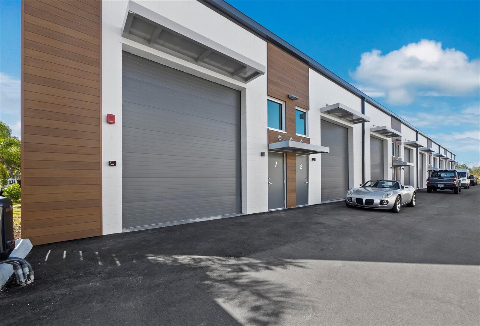 Image 2 of 27 For 6566 Palmer Park Circle 1