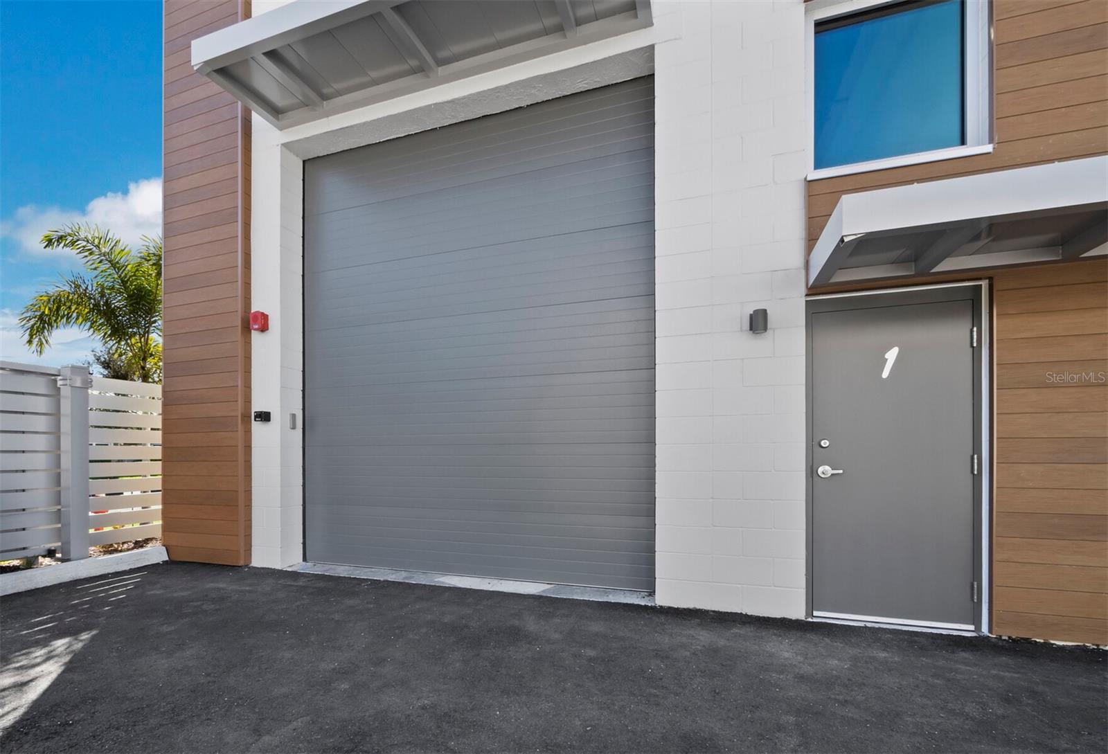 Image 3 of 27 For 6566 Palmer Park Circle 1