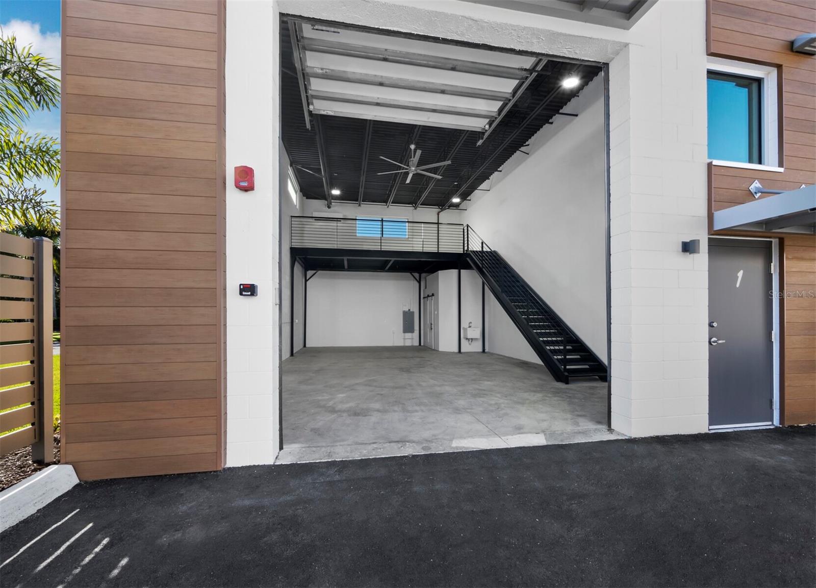 Image 5 of 27 For 6566 Palmer Park Circle 1