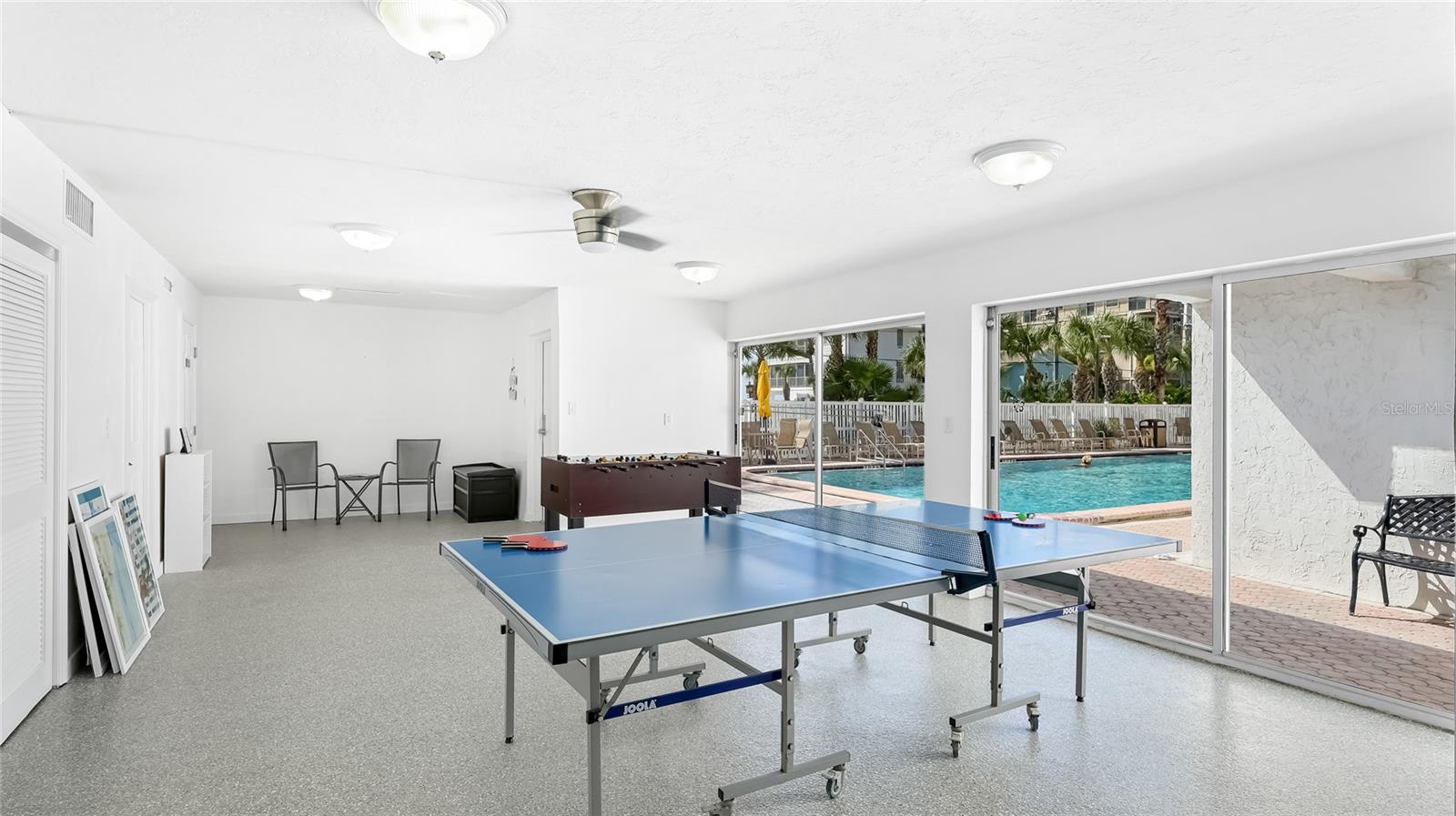 Image 42 of 43 For 625 Beach Road 407