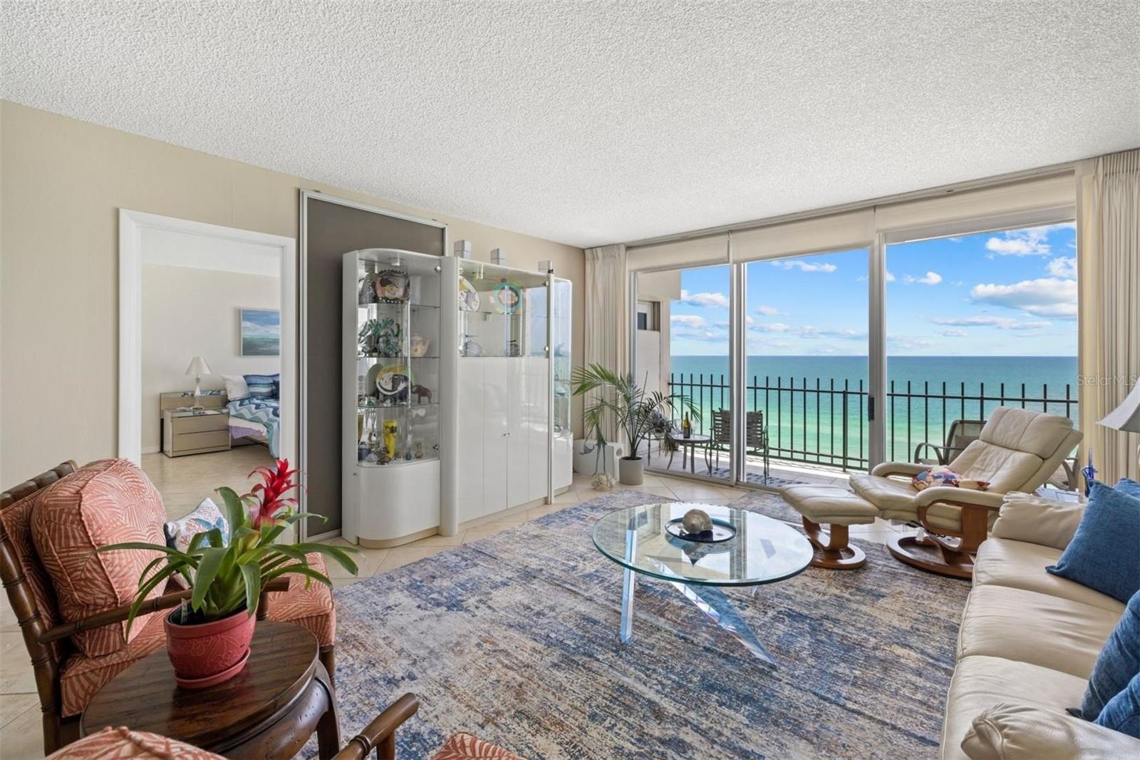 Image 10 of 42 For 1212 Benjamin Franklin Drive 901