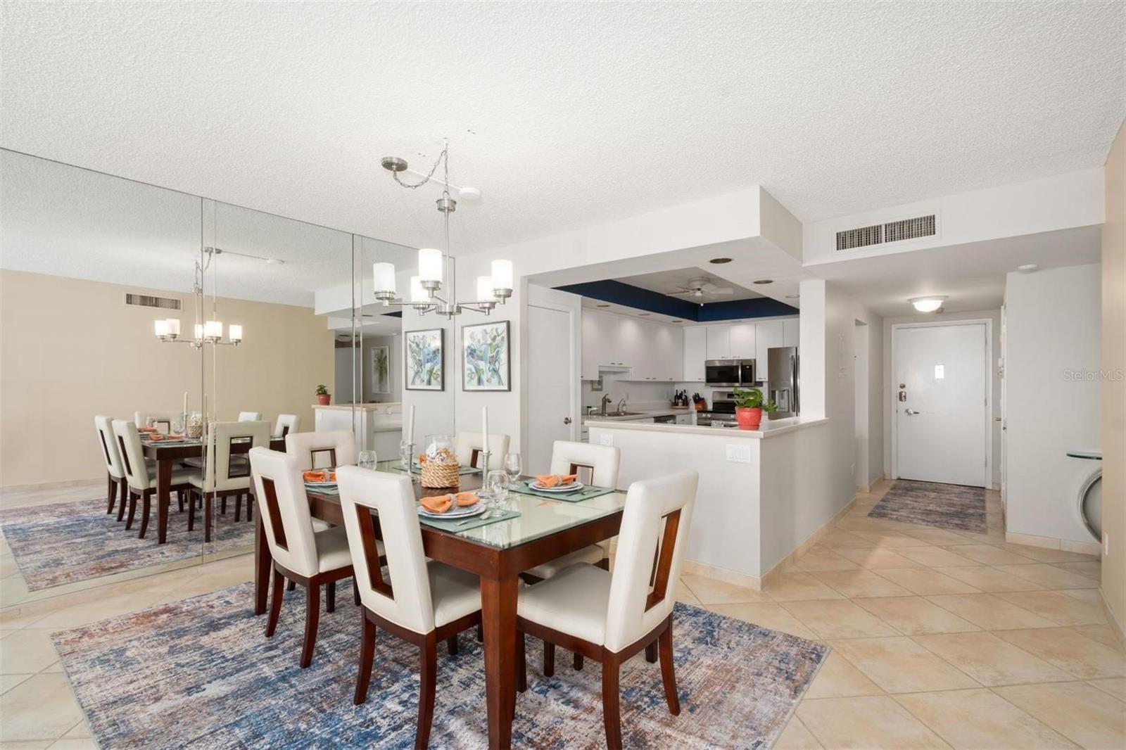 Image 15 of 42 For 1212 Benjamin Franklin Drive 901