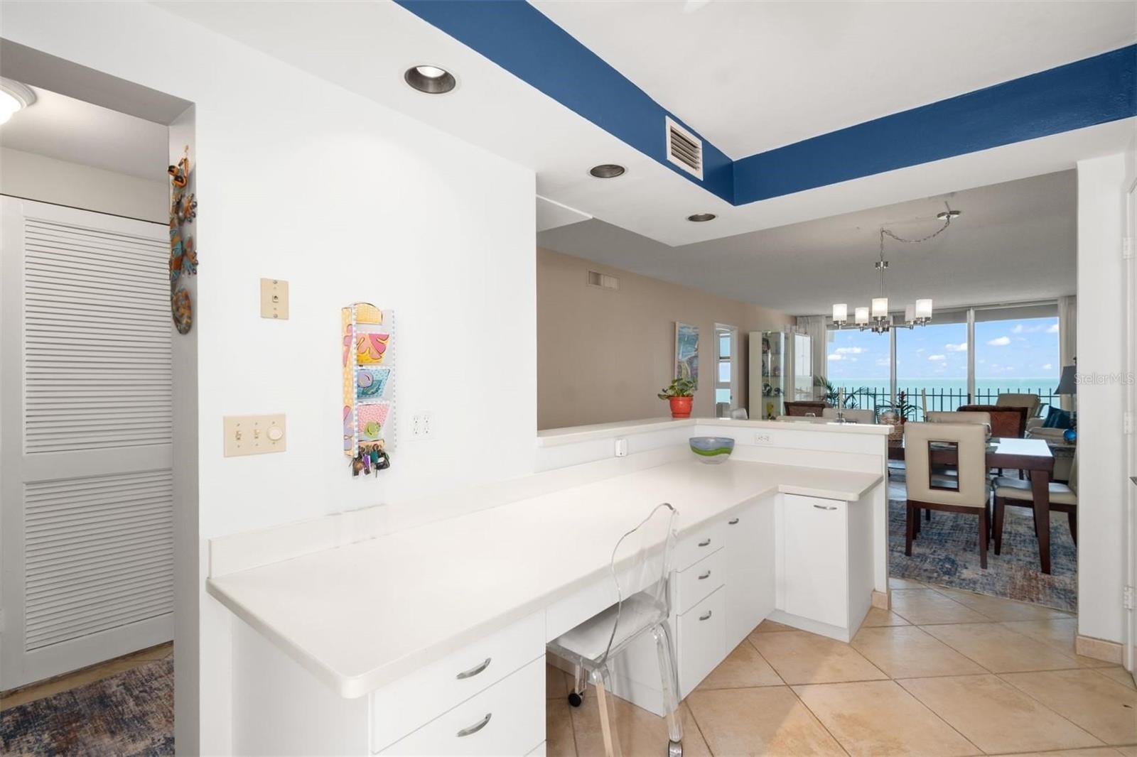 Image 18 of 42 For 1212 Benjamin Franklin Drive 901