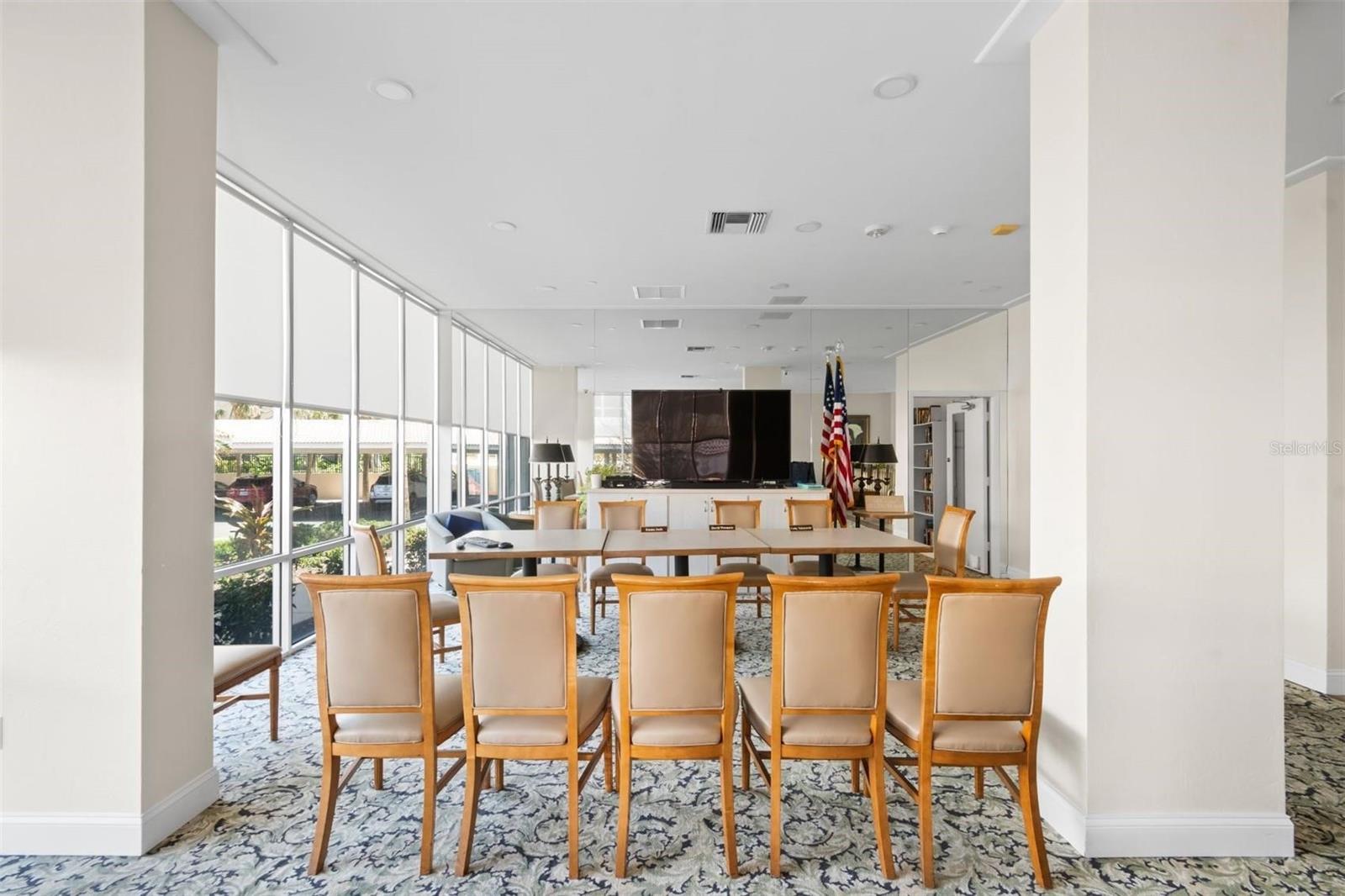 Image 32 of 42 For 1212 Benjamin Franklin Drive 901