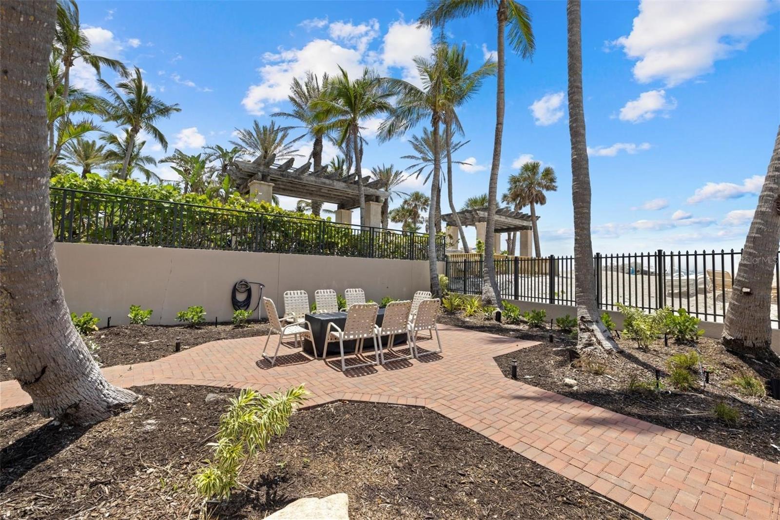 Image 6 of 42 For 1212 Benjamin Franklin Drive 901