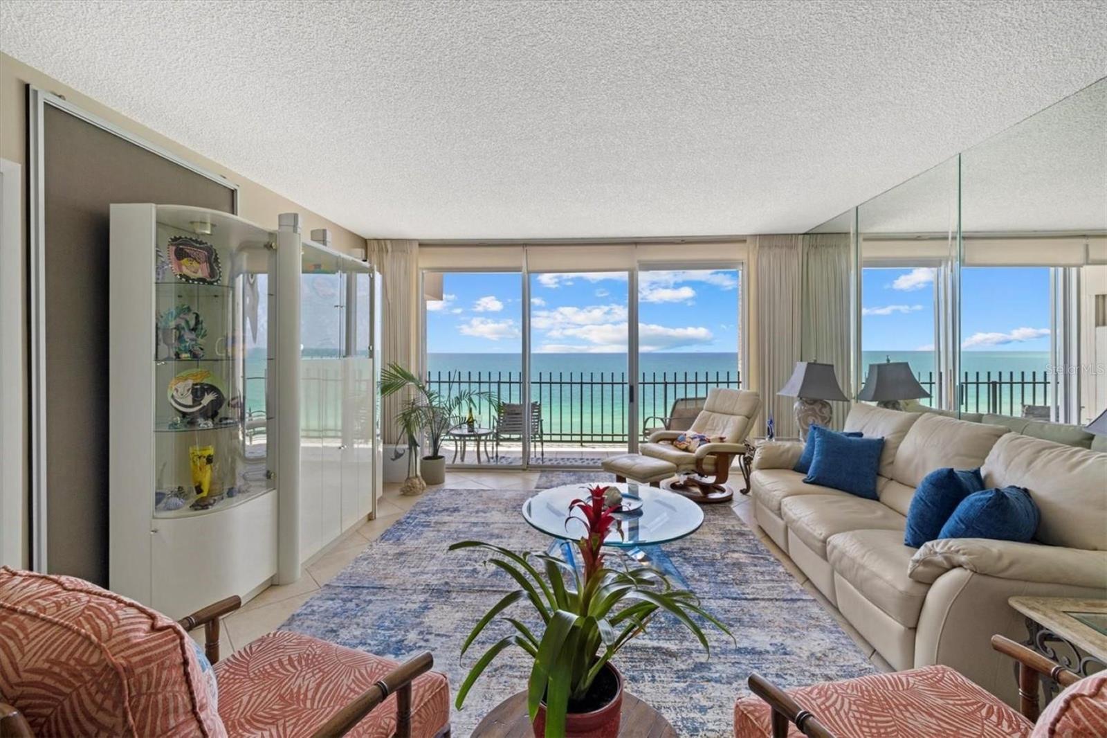 Image 8 of 42 For 1212 Benjamin Franklin Drive 901