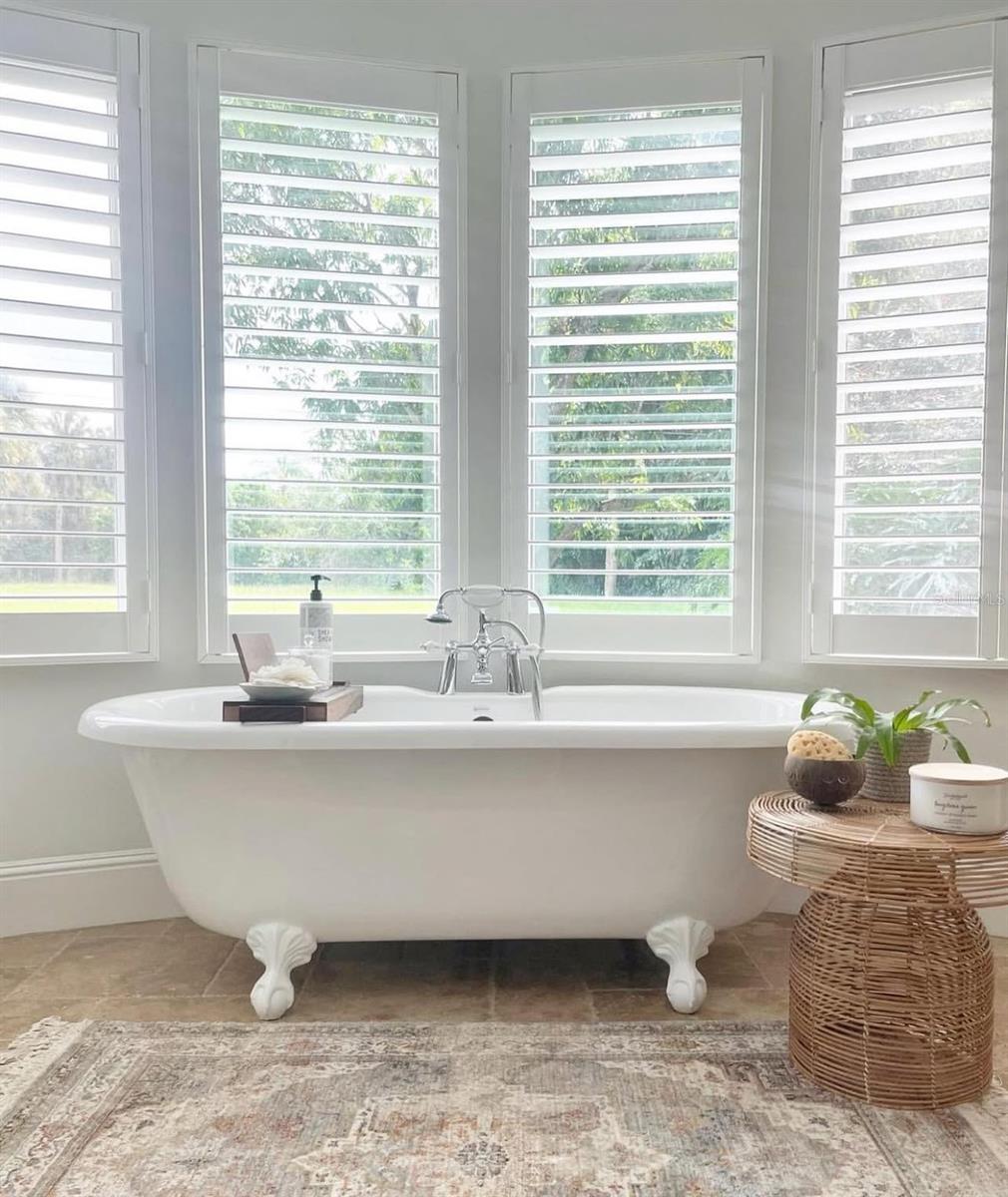 Image 18 of 32 For 607 51st Street Nw