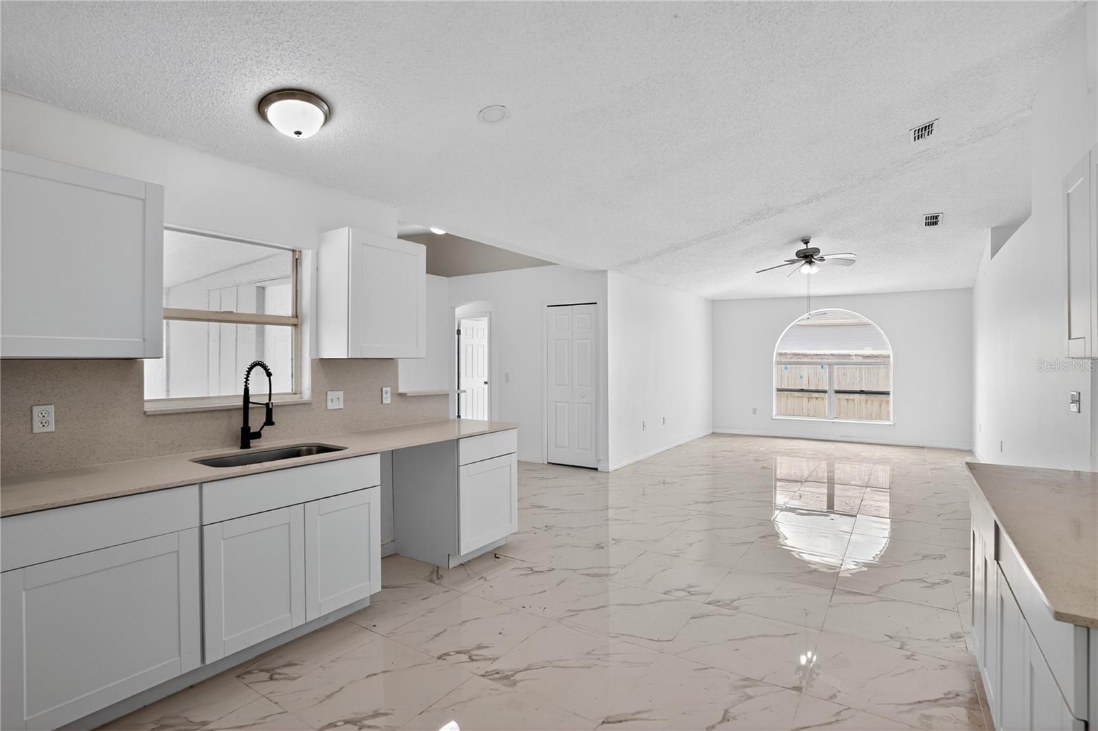 Image 16 of 30 For 1118 Perpignan Court