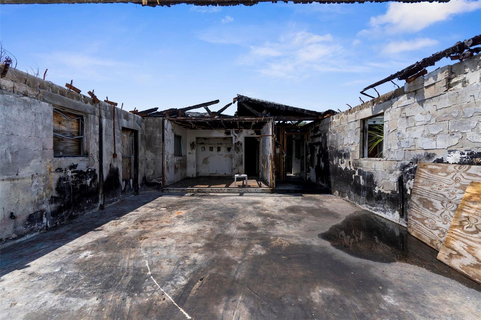 Image 11 of 19 For 189 Cummins Avenue Ne