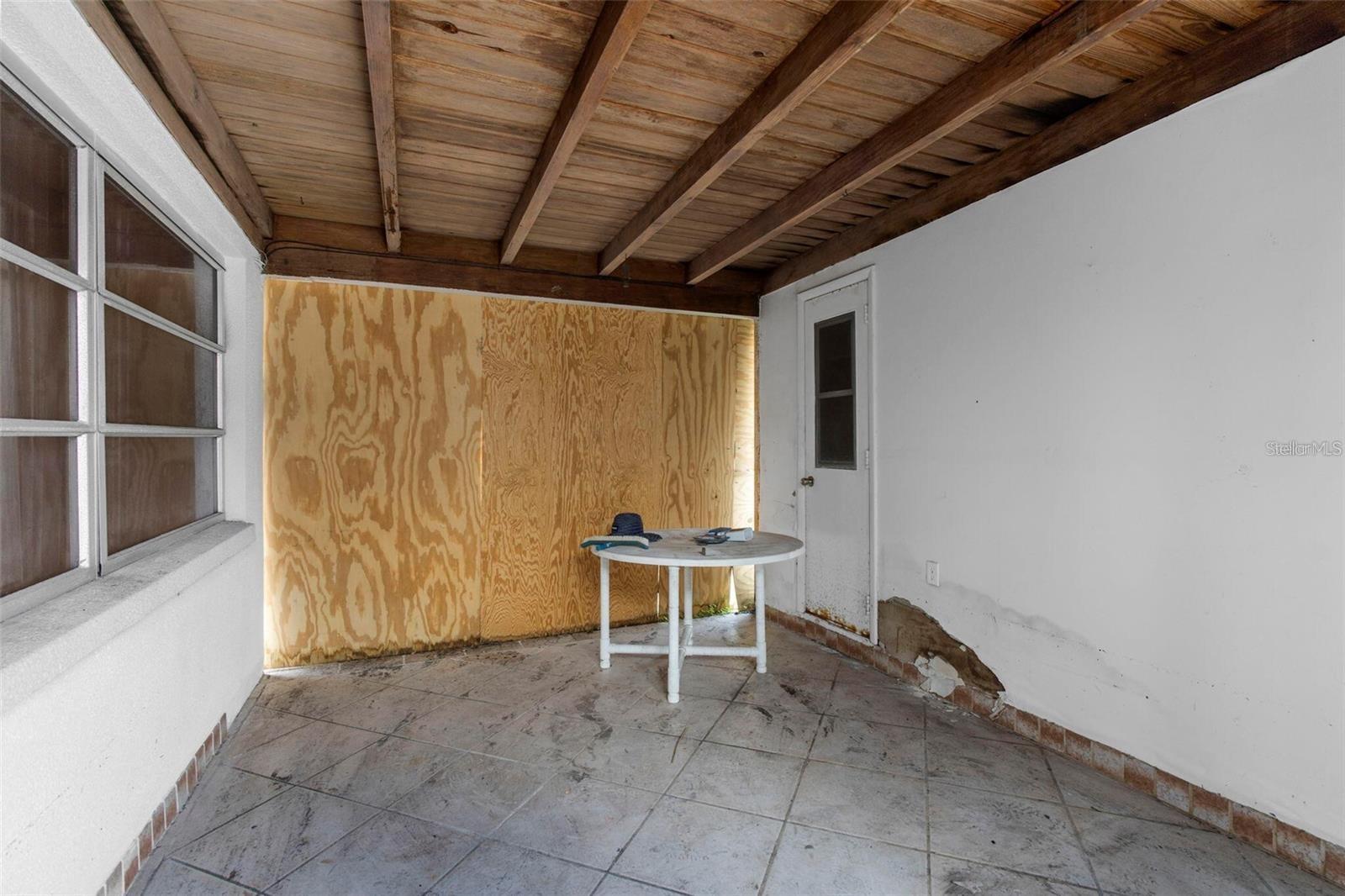 Image 15 of 19 For 189 Cummins Avenue Ne