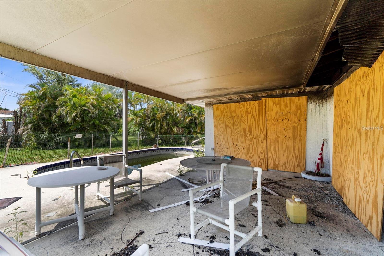 Image 16 of 19 For 189 Cummins Avenue Ne