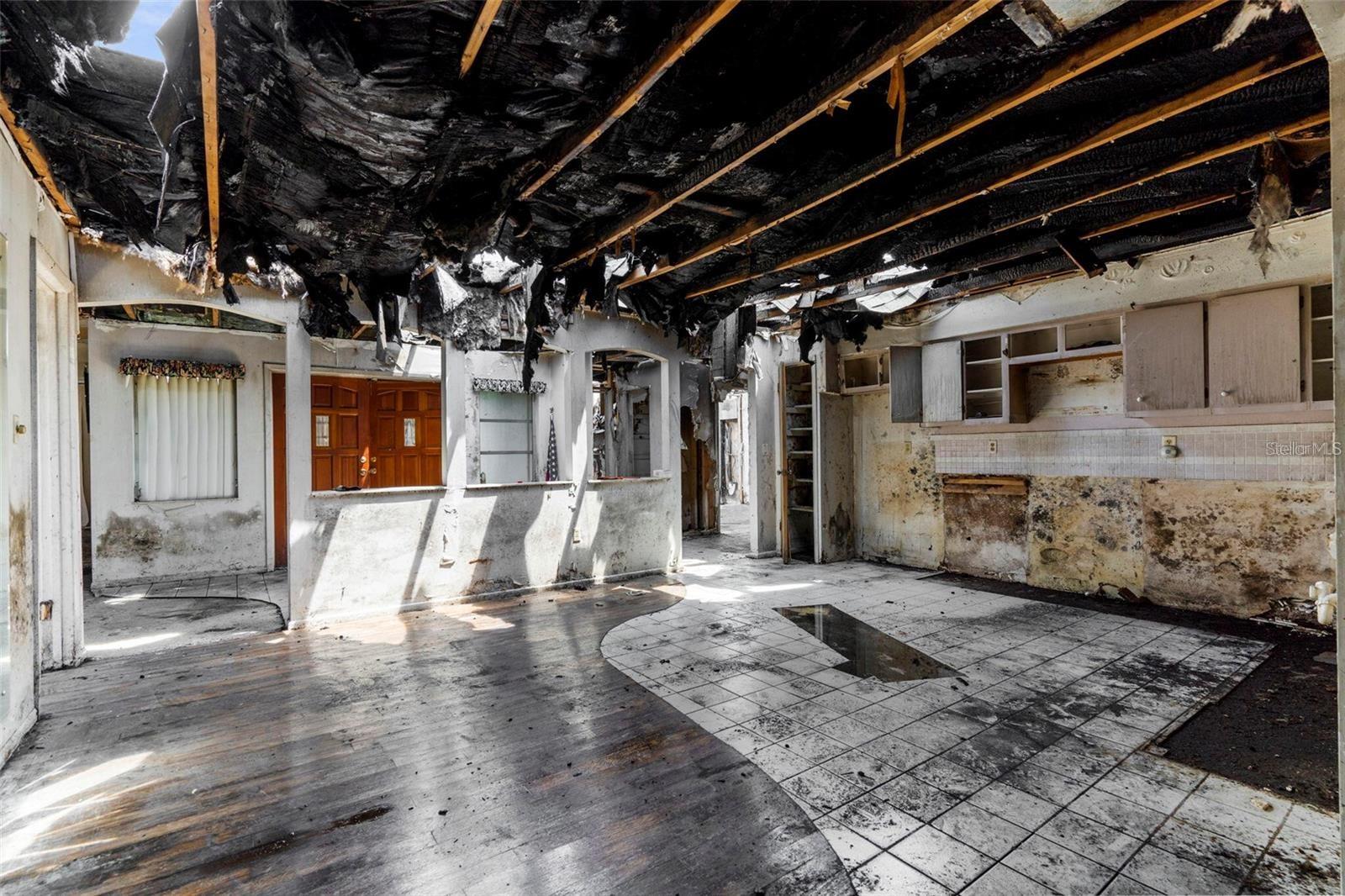 Image 5 of 19 For 189 Cummins Avenue Ne