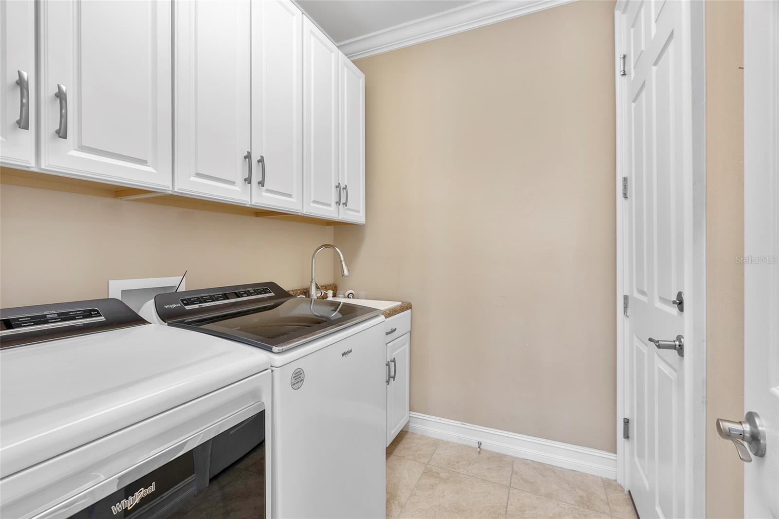 Image 27 of 41 For 1015 Bluffwood Drive