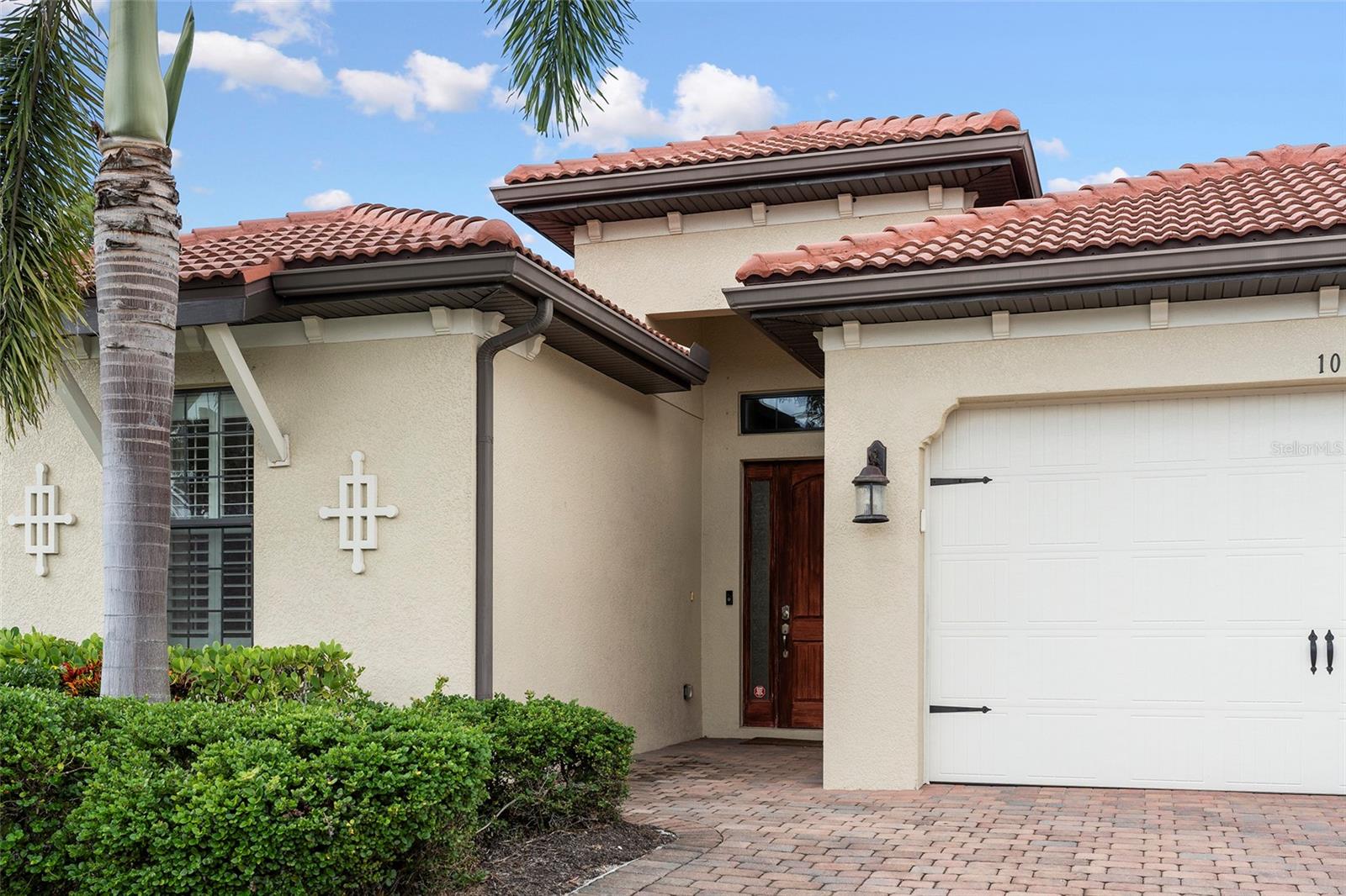 Image 3 of 41 For 1015 Bluffwood Drive