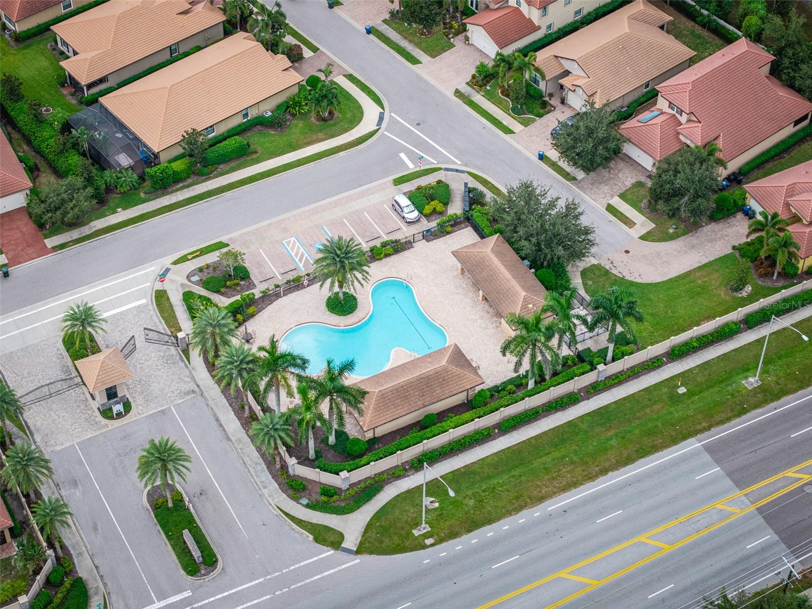 Image 39 of 41 For 1015 Bluffwood Drive