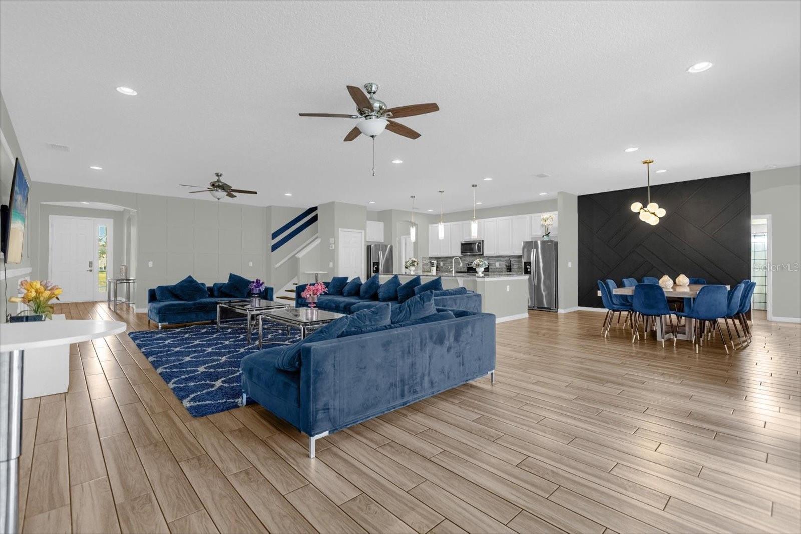 Image 2 of 39 For 6020 Oak Green Loop