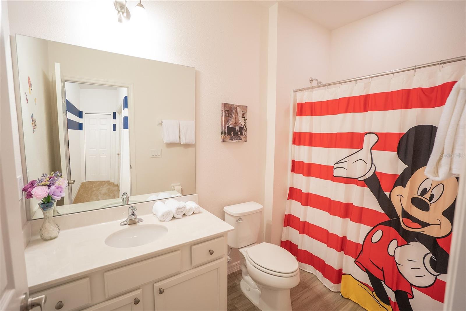 Image 32 of 39 For 6020 Oak Green Loop