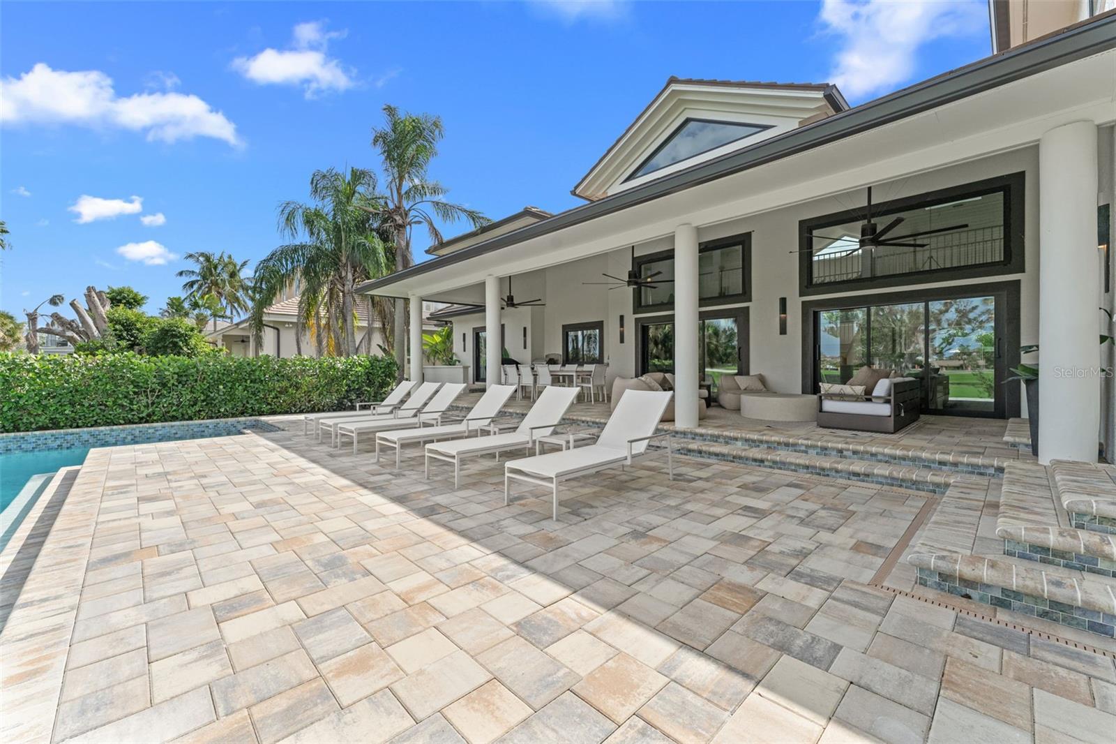 Image 10 of 55 For 991 Longboat Club Road