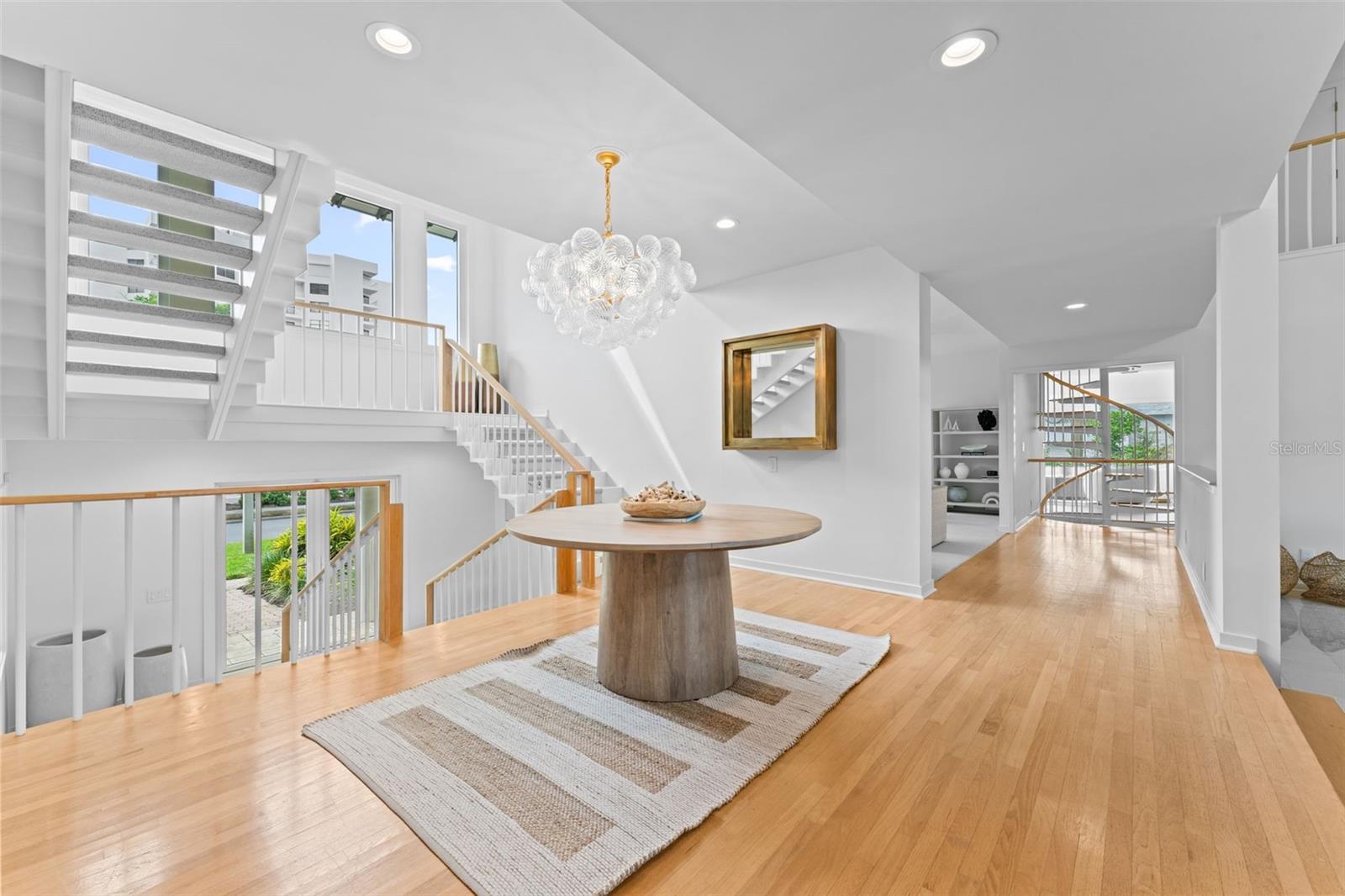 Image 13 of 55 For 991 Longboat Club Road