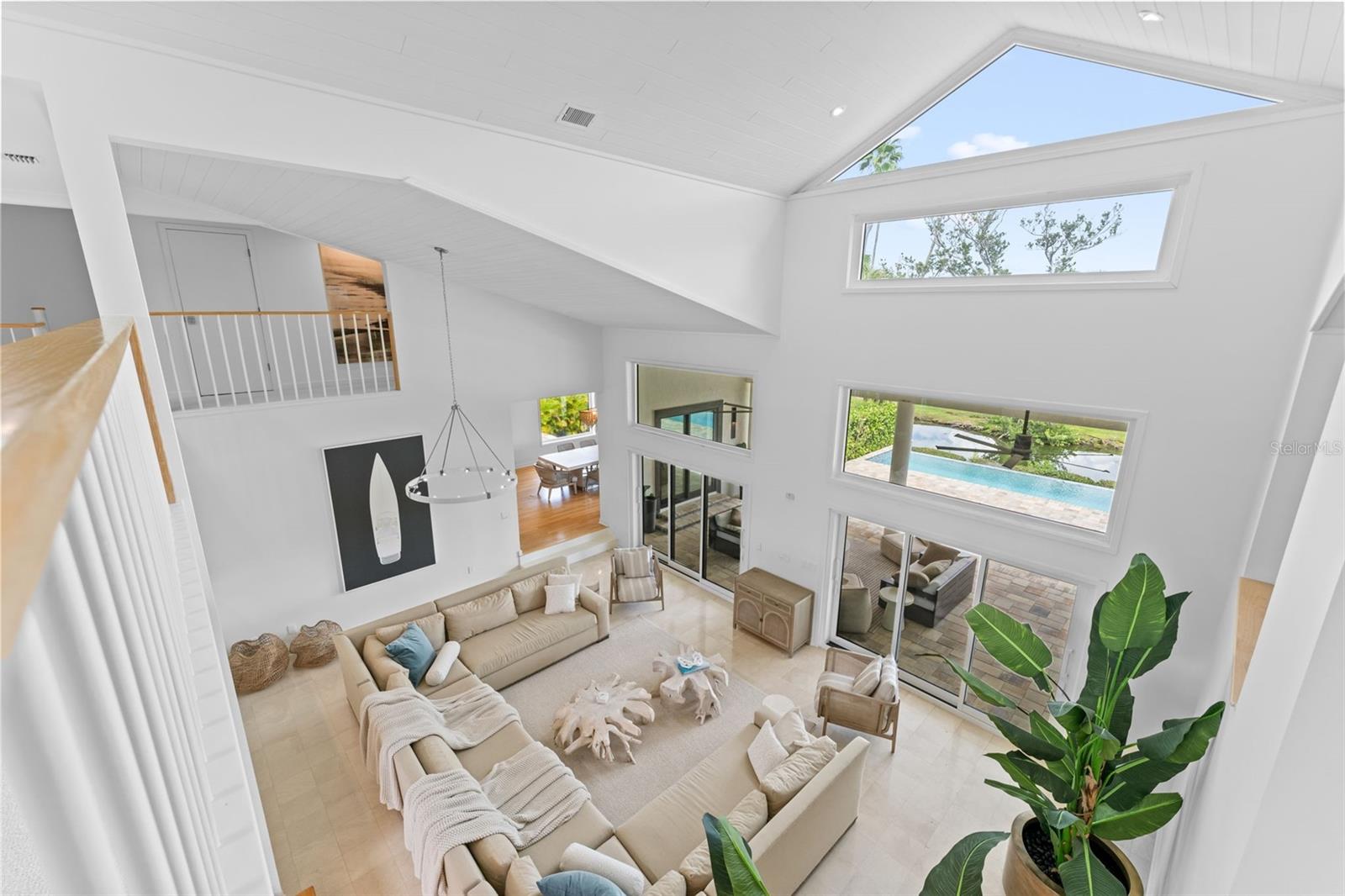 Image 15 of 55 For 991 Longboat Club Road