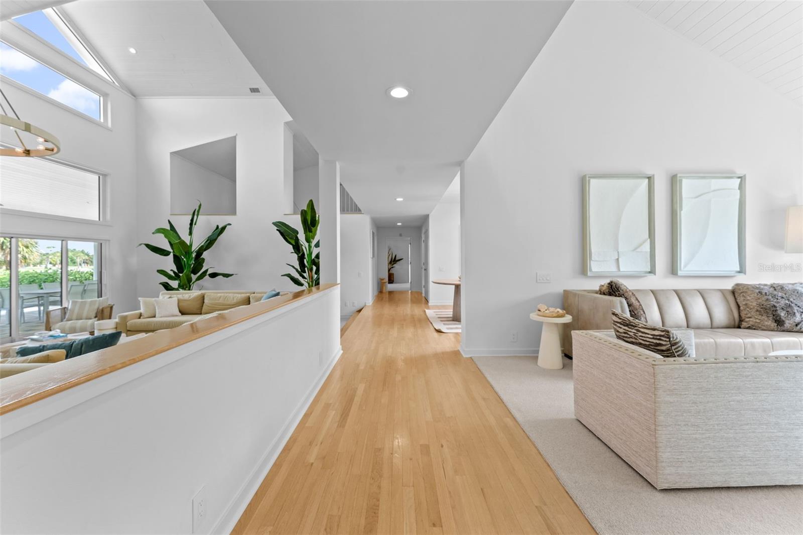 Image 18 of 55 For 991 Longboat Club Road