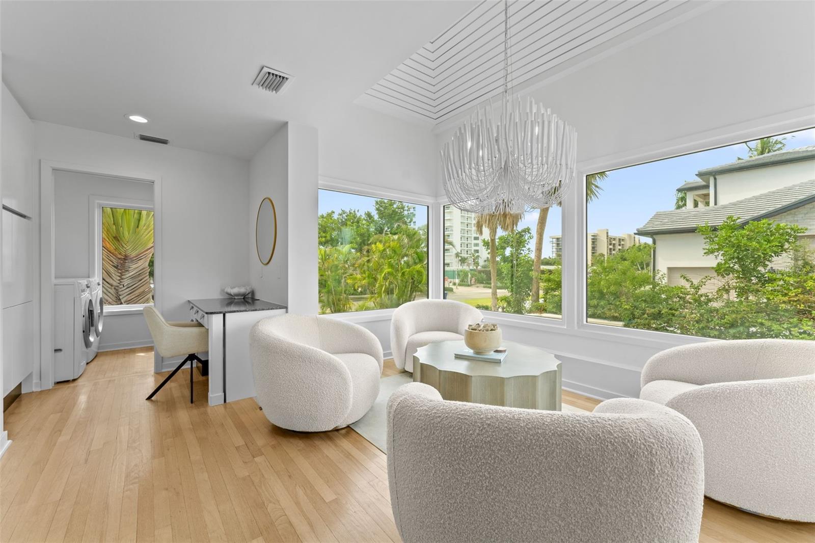 Image 21 of 55 For 991 Longboat Club Road