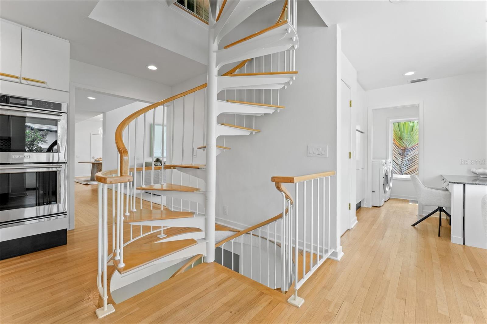 Image 25 of 55 For 991 Longboat Club Road