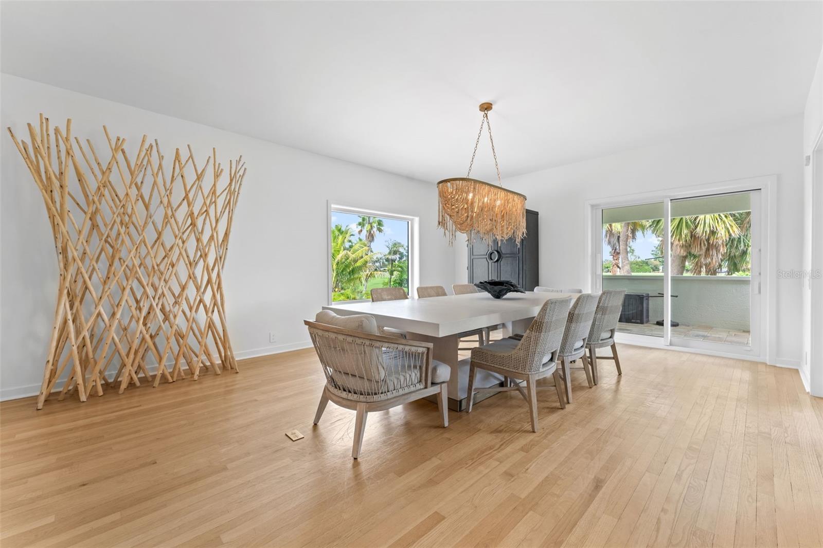 Image 26 of 55 For 991 Longboat Club Road