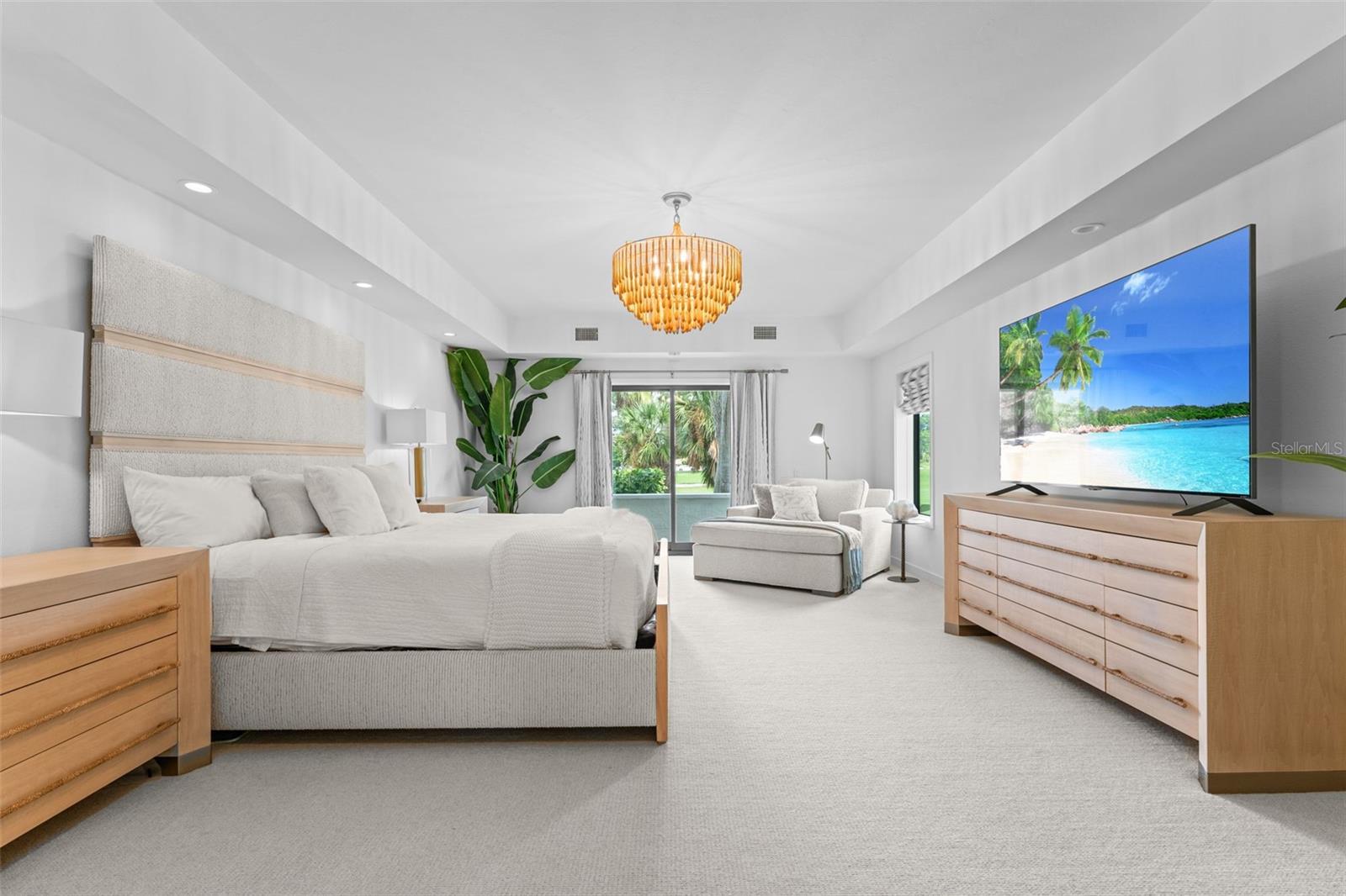 Image 30 of 55 For 991 Longboat Club Road