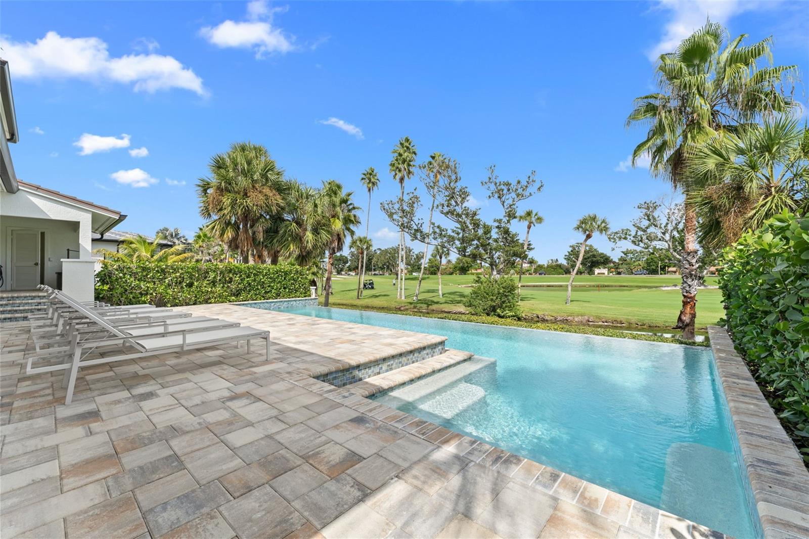 Image 7 of 55 For 991 Longboat Club Road