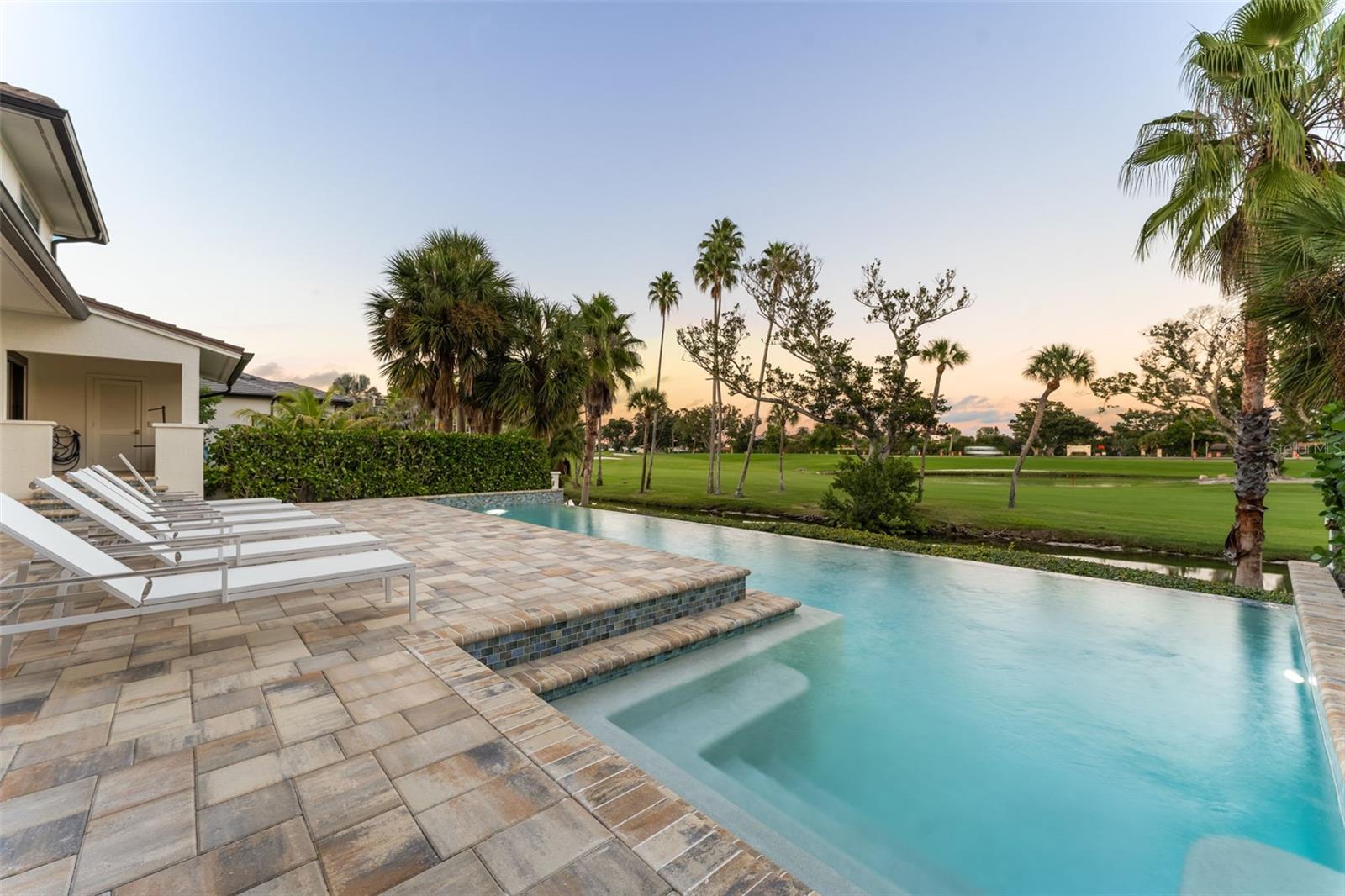 Image 8 of 55 For 991 Longboat Club Road