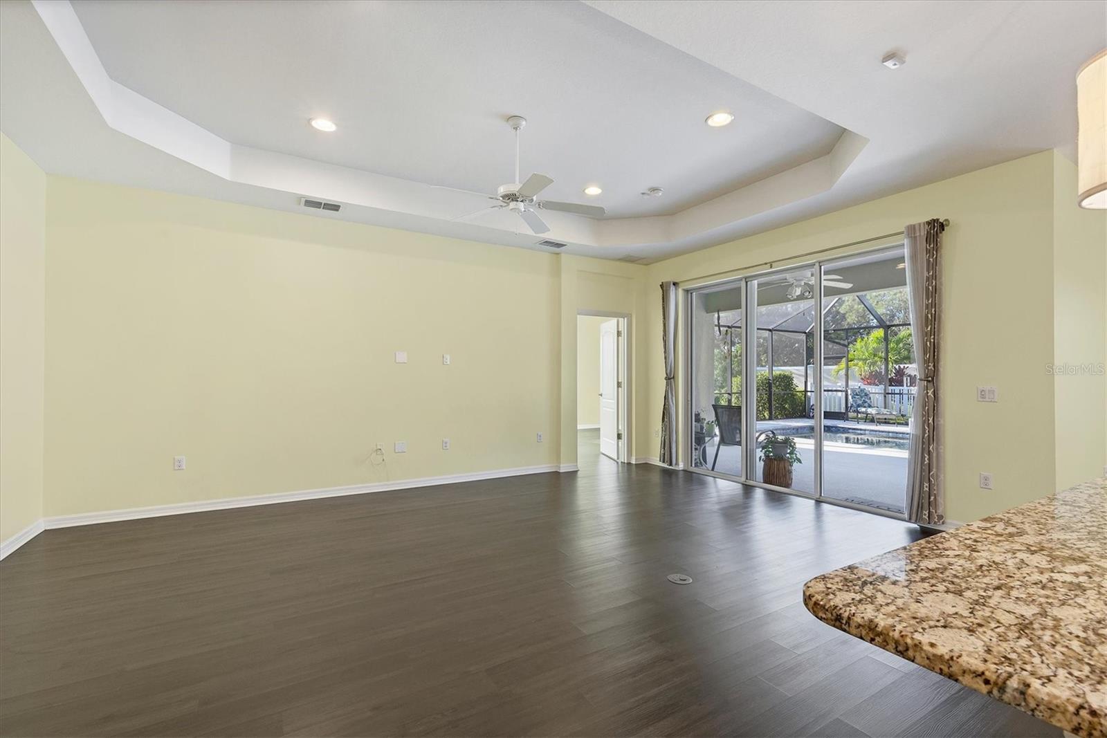 Image 11 of 53 For 7040 White Willow Court
