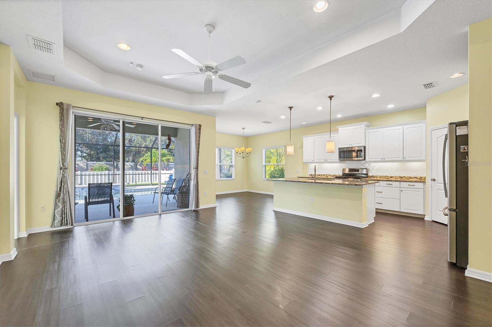 Image 13 of 53 For 7040 White Willow Court