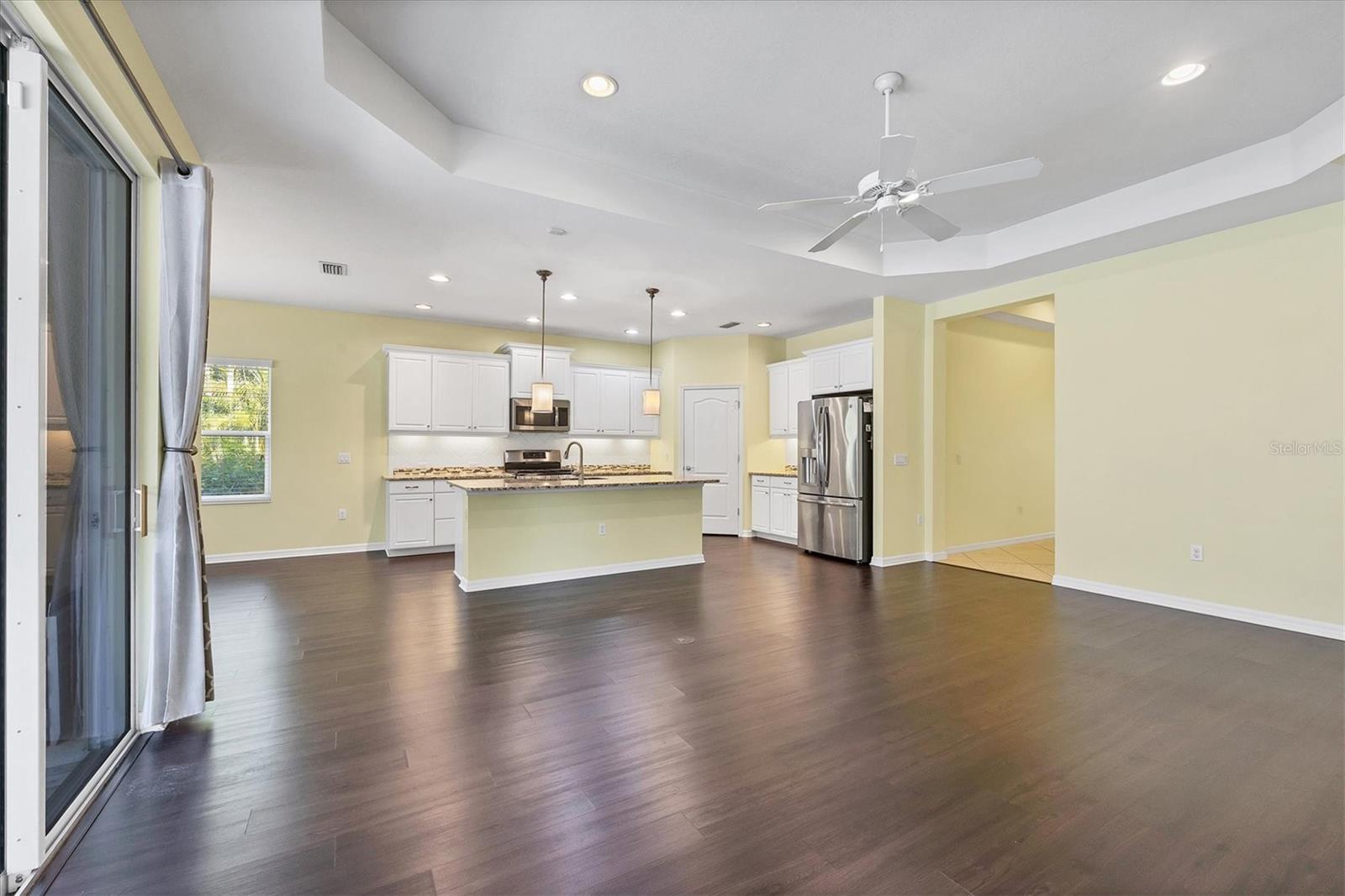 Image 15 of 53 For 7040 White Willow Court
