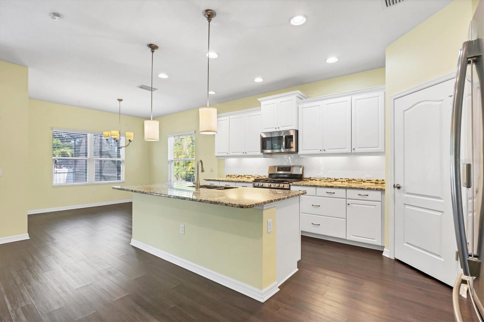 Image 17 of 53 For 7040 White Willow Court